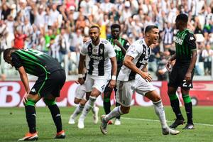 Juventus venció a Sassuolo con un doblete de Cristiano Ronaldo y sigue líder