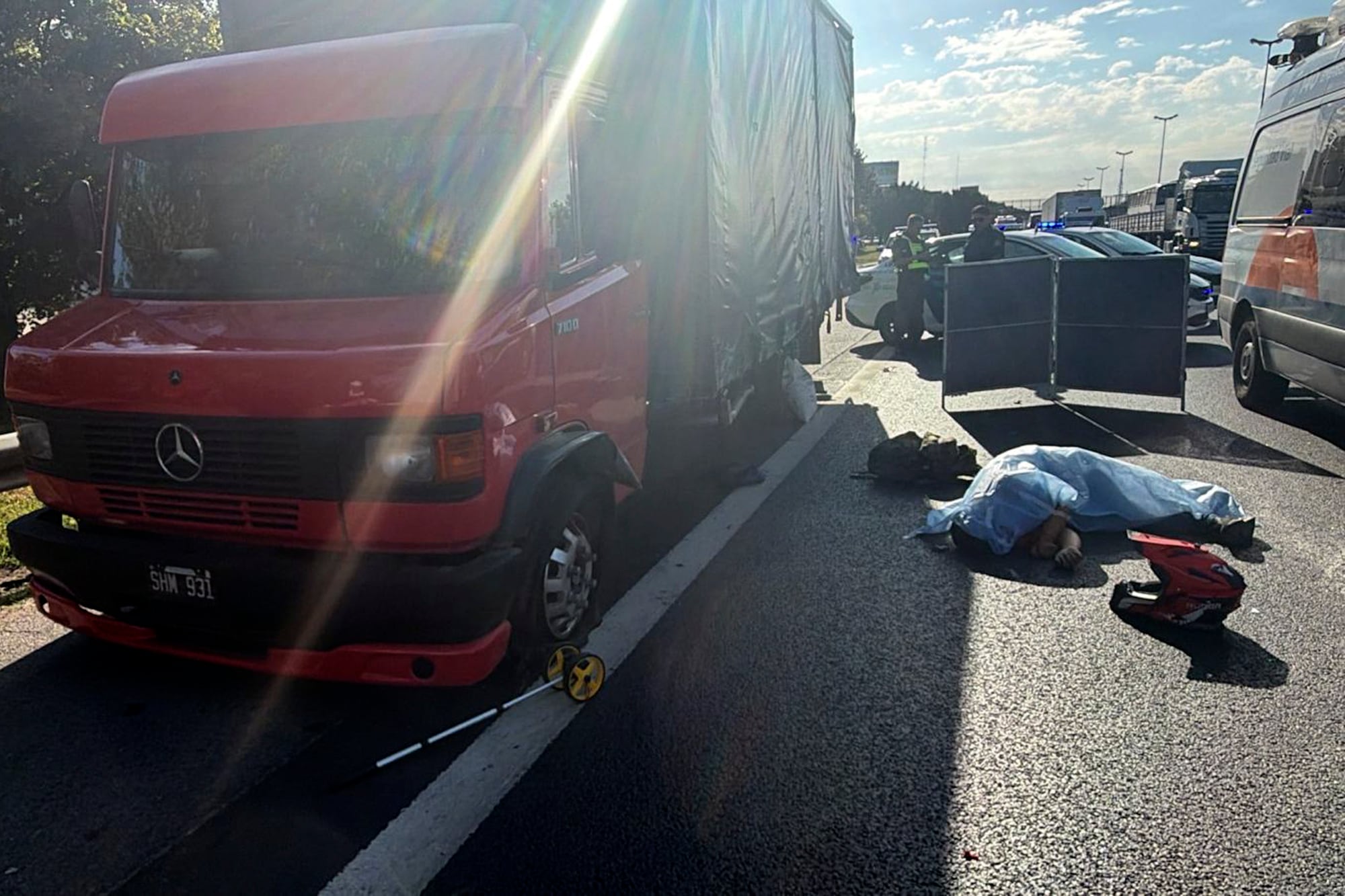Un muerto en Panamericana producto de una colisión entre una moto y un camión a la altura de Pacheco, provincia de Buenos Aires