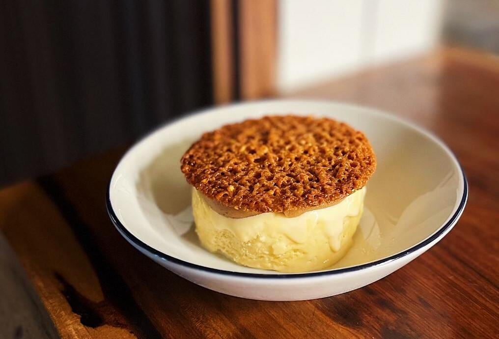 Helado de haba tonka