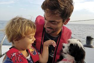 Vivir en un velero. Por qué decidimos adoptar a un perro