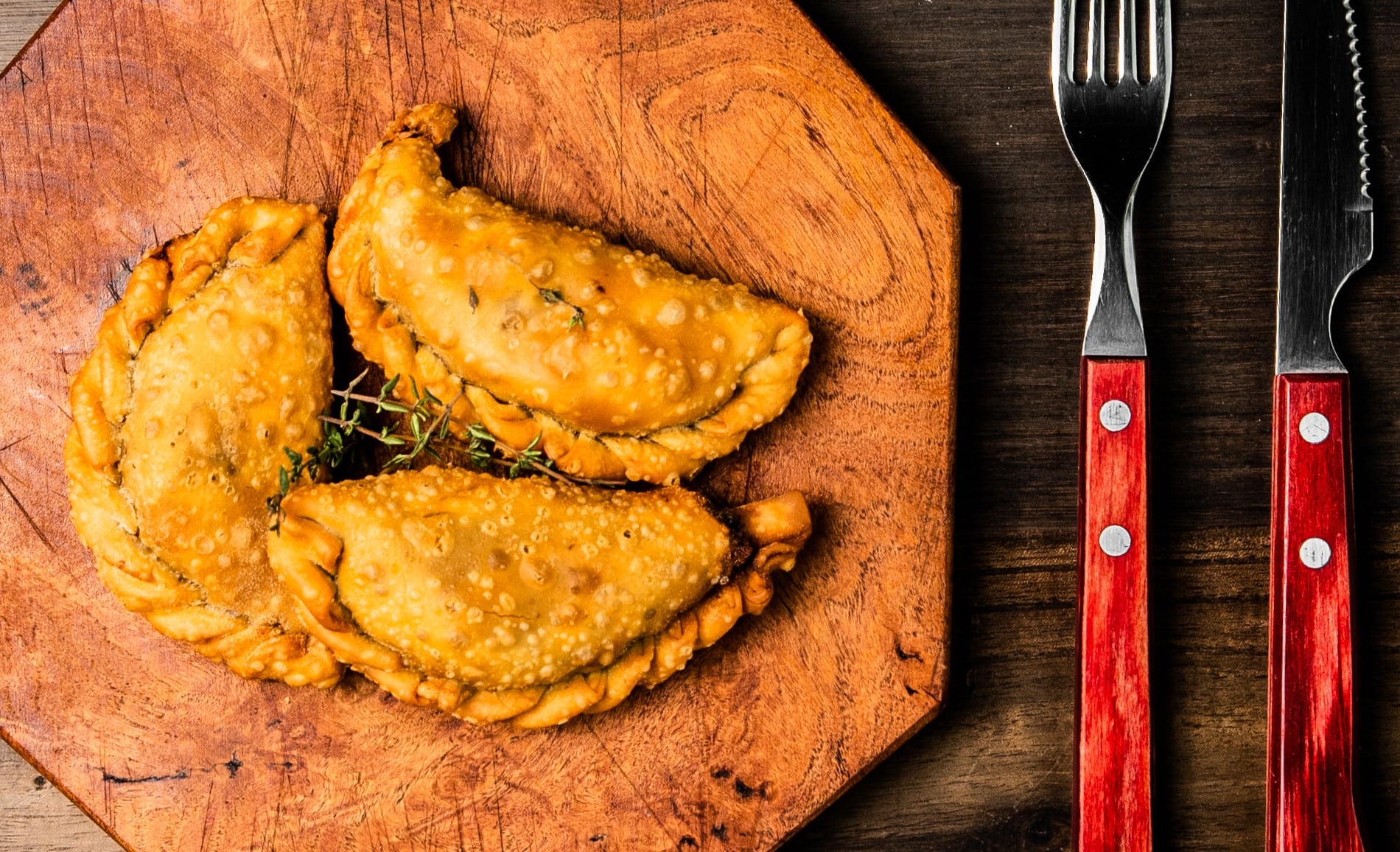 “La Malcriada, de provoleta y cebolla especiada representa muy bien nuestra búsqueda: partir de algo conocido y darle una identidad propia”, explica Toltoza