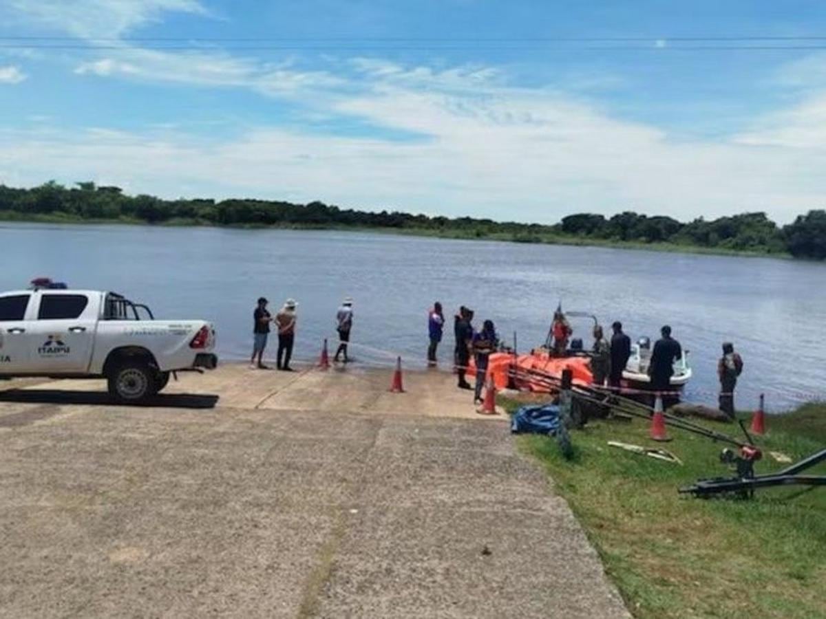 Murieron tres argentinas tras el naufragio de una lancha en el río Paraná en Paraguay
