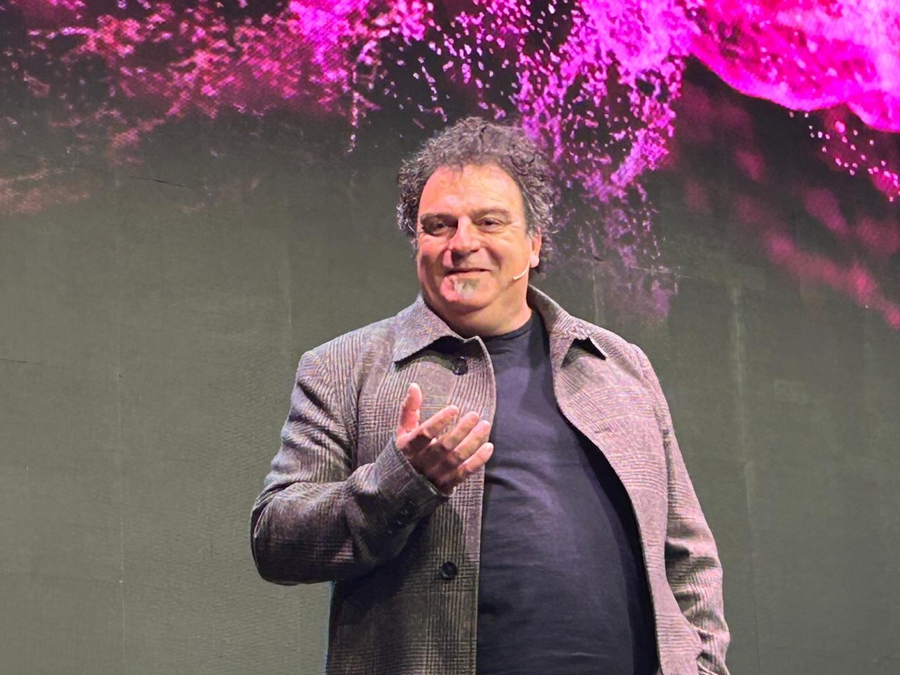 Alejandro Vigil, ganador por su vino El Enemigo Cabernet Franc