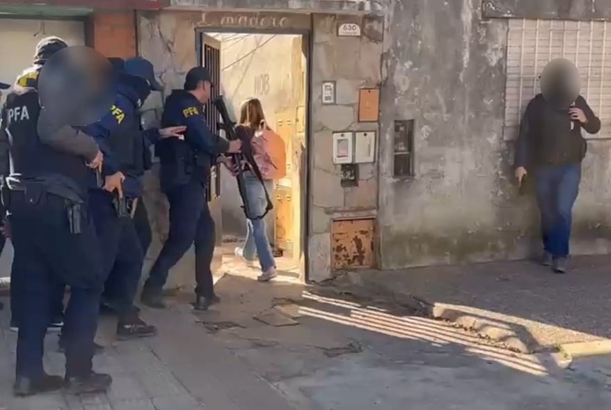 Capturaron a Eduardo Muñoz, jefe del sangriento clan que estuvo detrás de la mortal emboscada a un agente de la PFA