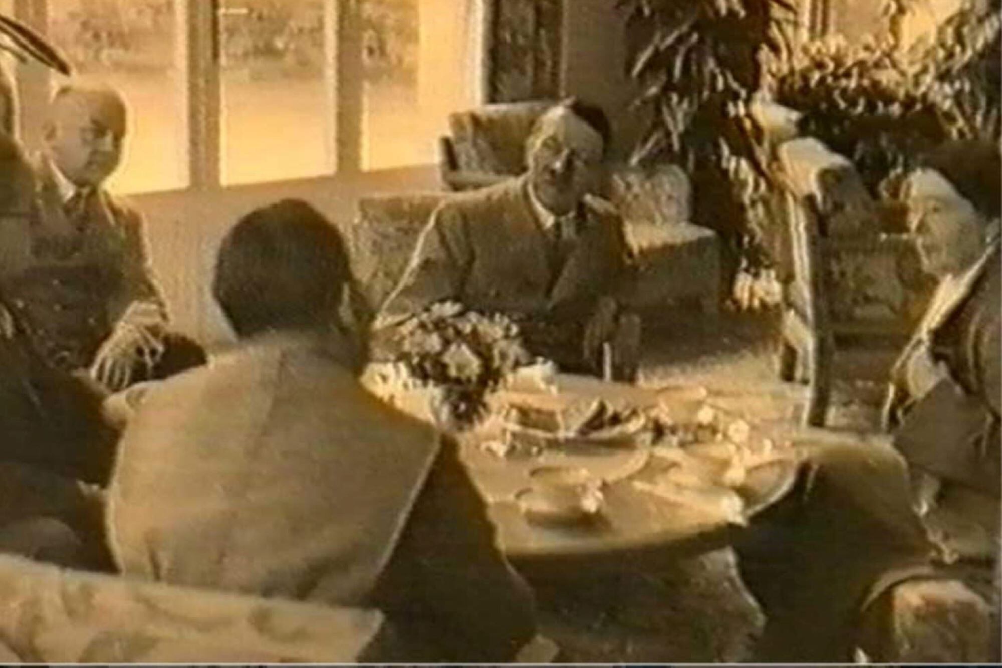 Walter Eichhorn y su esposa Ida con Adolf Hitler, en Berlín, en 1935
