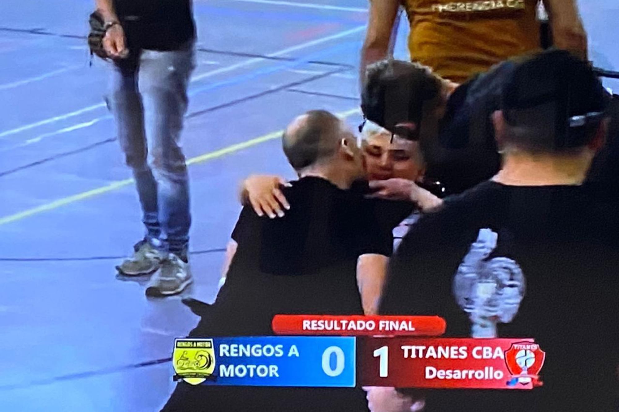 El adolescente cordobés encontró en el powerchair una forma de unir su pasión por el fútbol con el deporte adaptado