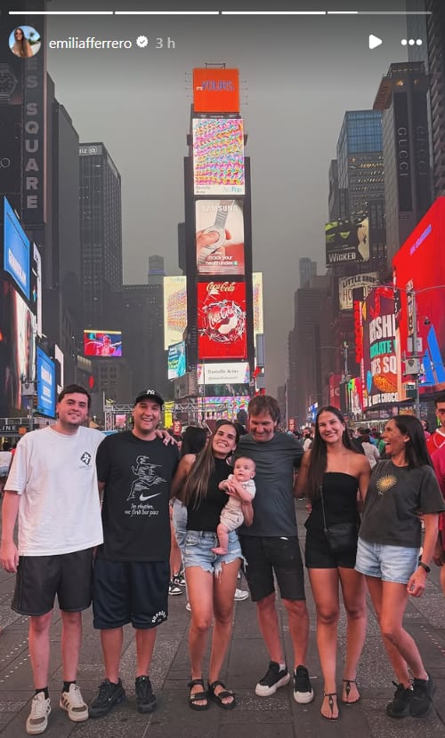 Emilia disfrutó junto a su familia en la Gran Manzana
