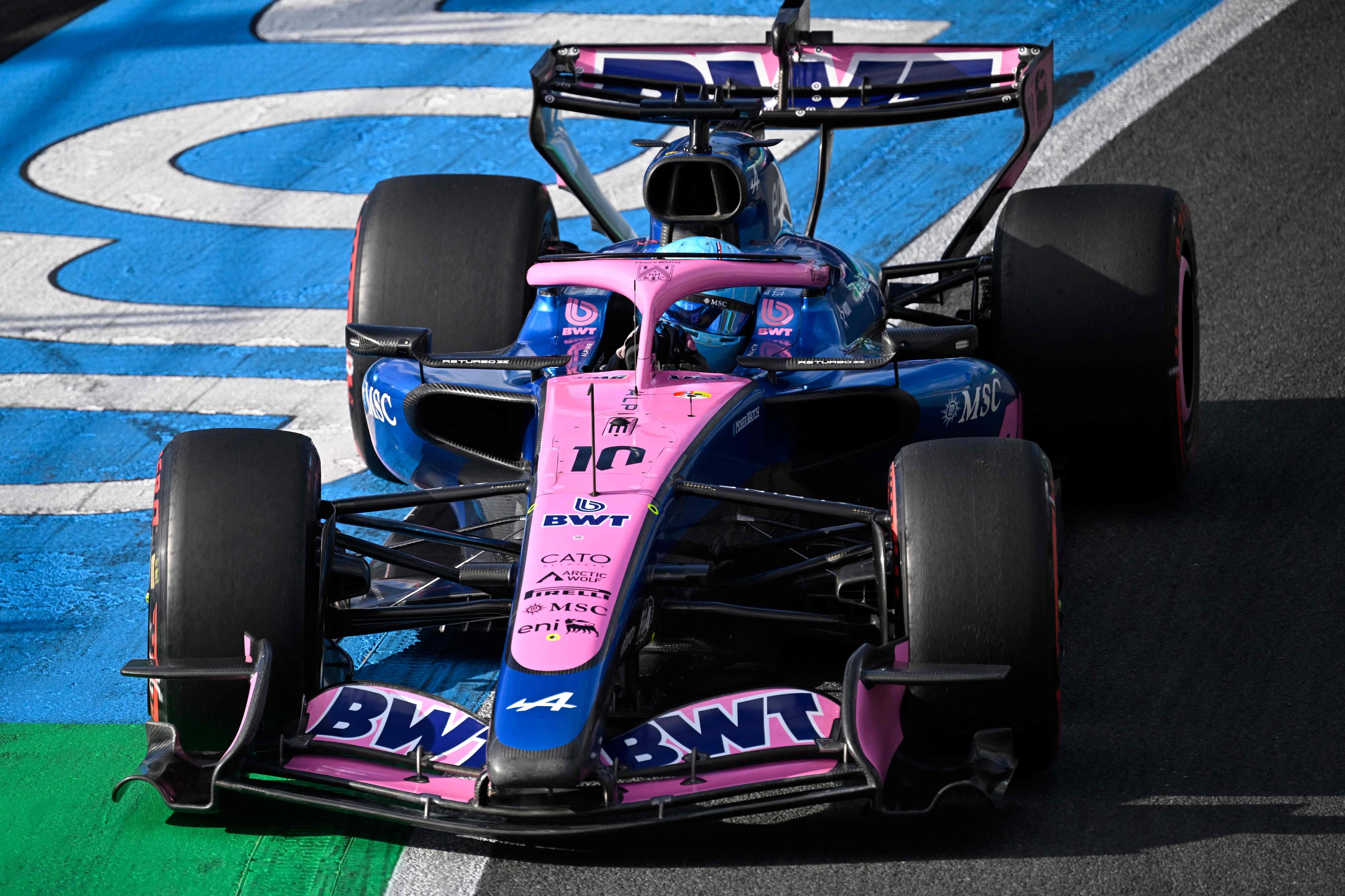 Pierre Gasly maniobra sobre la pista