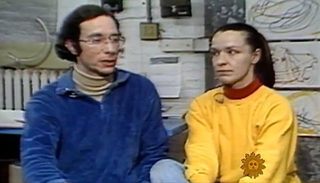 Stanley y Julie Patz, de 38 y 37 años, durante una entrevista a nueve meses de la desaparición de su hijo Etan (Foto: Captura de video)