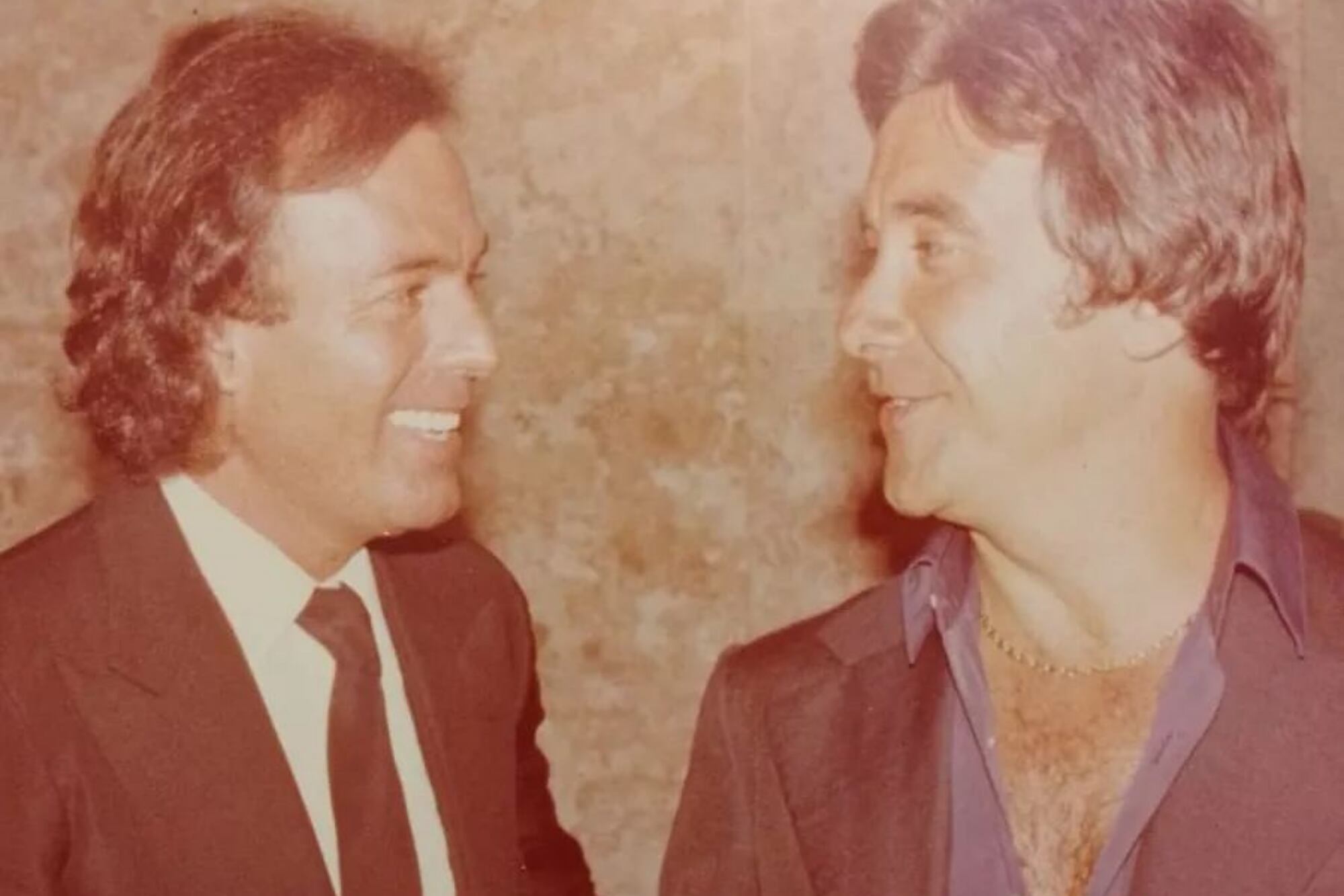 Julio Iglesias y Juan Alberto Mateyko