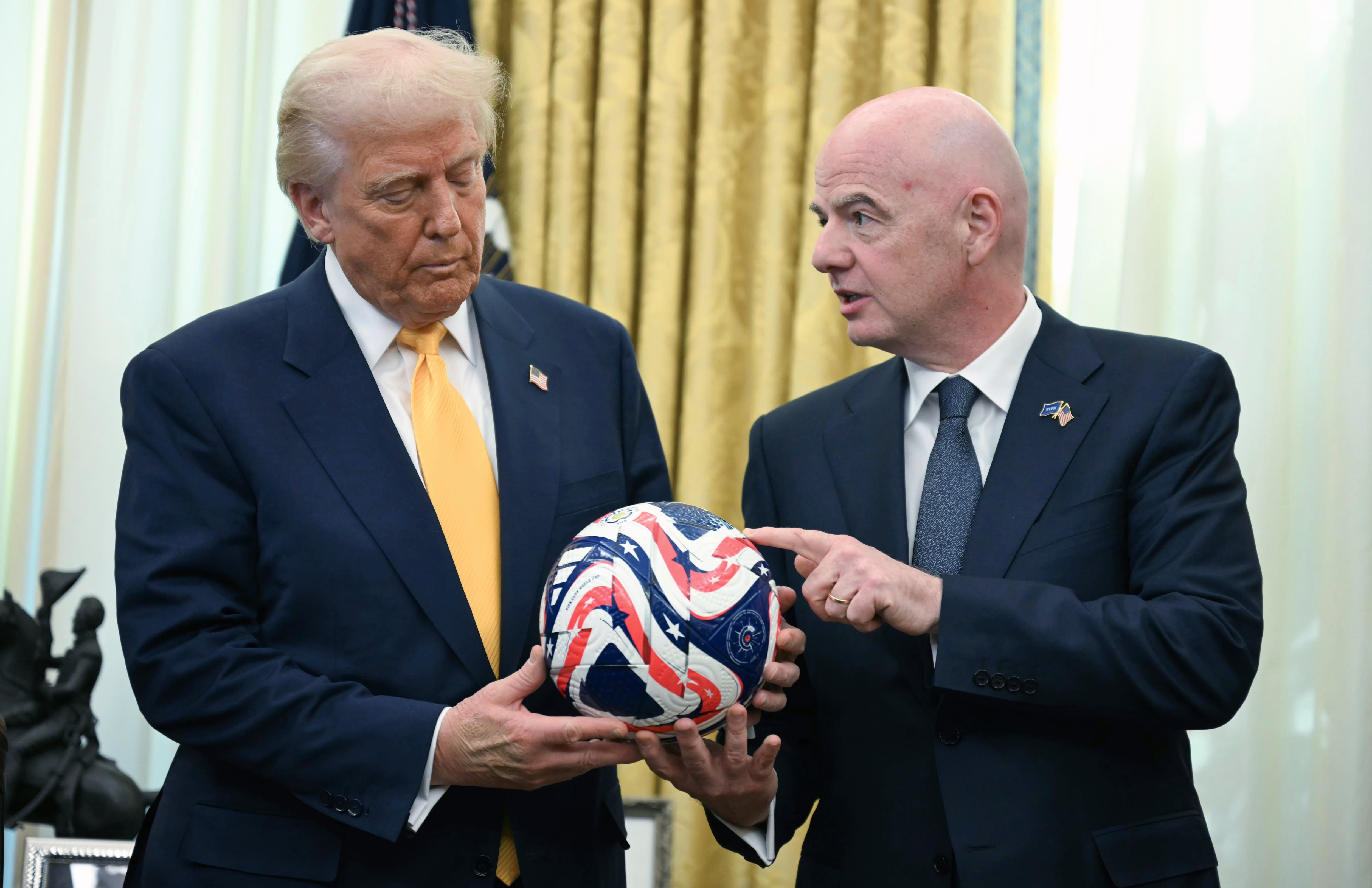 Donald Trump, presidente de Estados Unidos, y Gianni Infantino, máximo dirigente de la FIFA