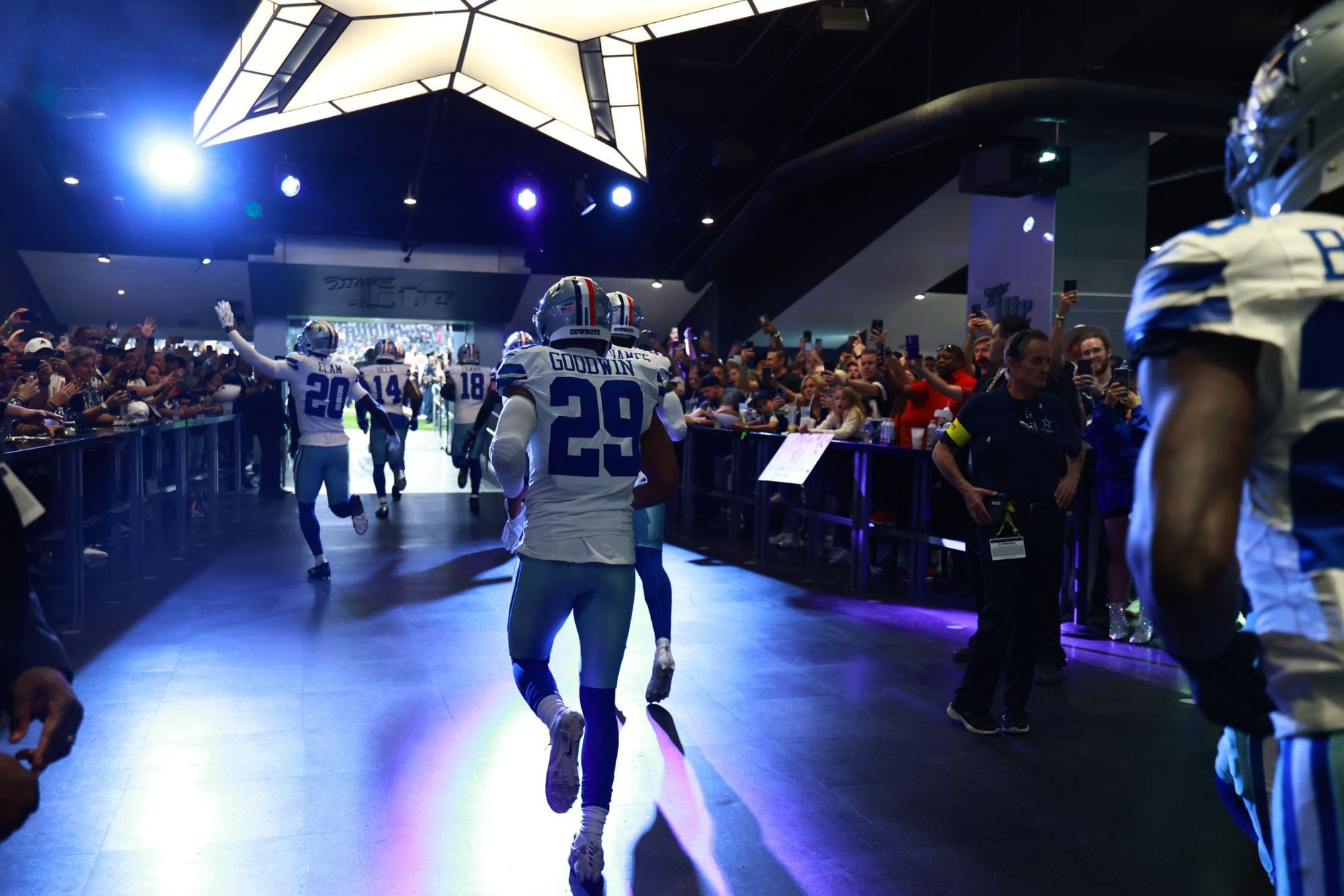 Dallas es uno de los equipos que más han jugado en Thanksgiving (X @dallascowboys)