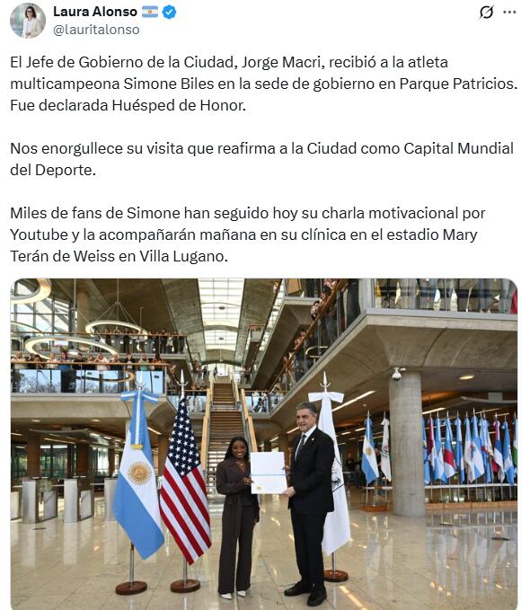 Simone Biles junto a Jorge Macri
