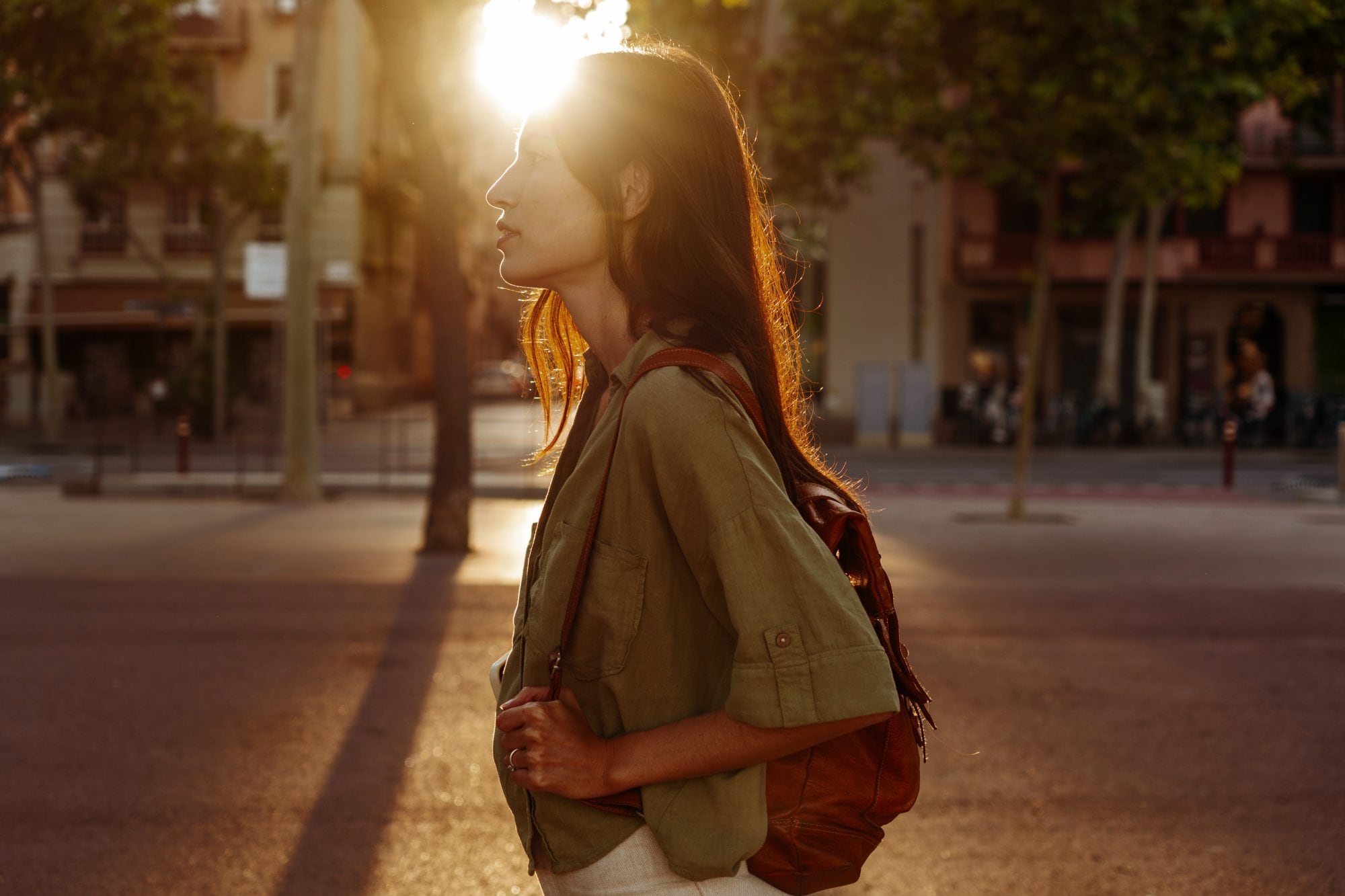 Qué es mindful walking: la práctica que mejora la salud y fortalece el cerebro 6 Estudios recientes revelan que mejora la salud física, fortalece el cerebro y aquieta el ruido interno