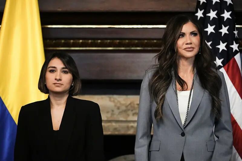 Laura Sarabia recibió en Colombia a la secretaria de Seguridad Nacional de EE.UU., Kristi Noem.