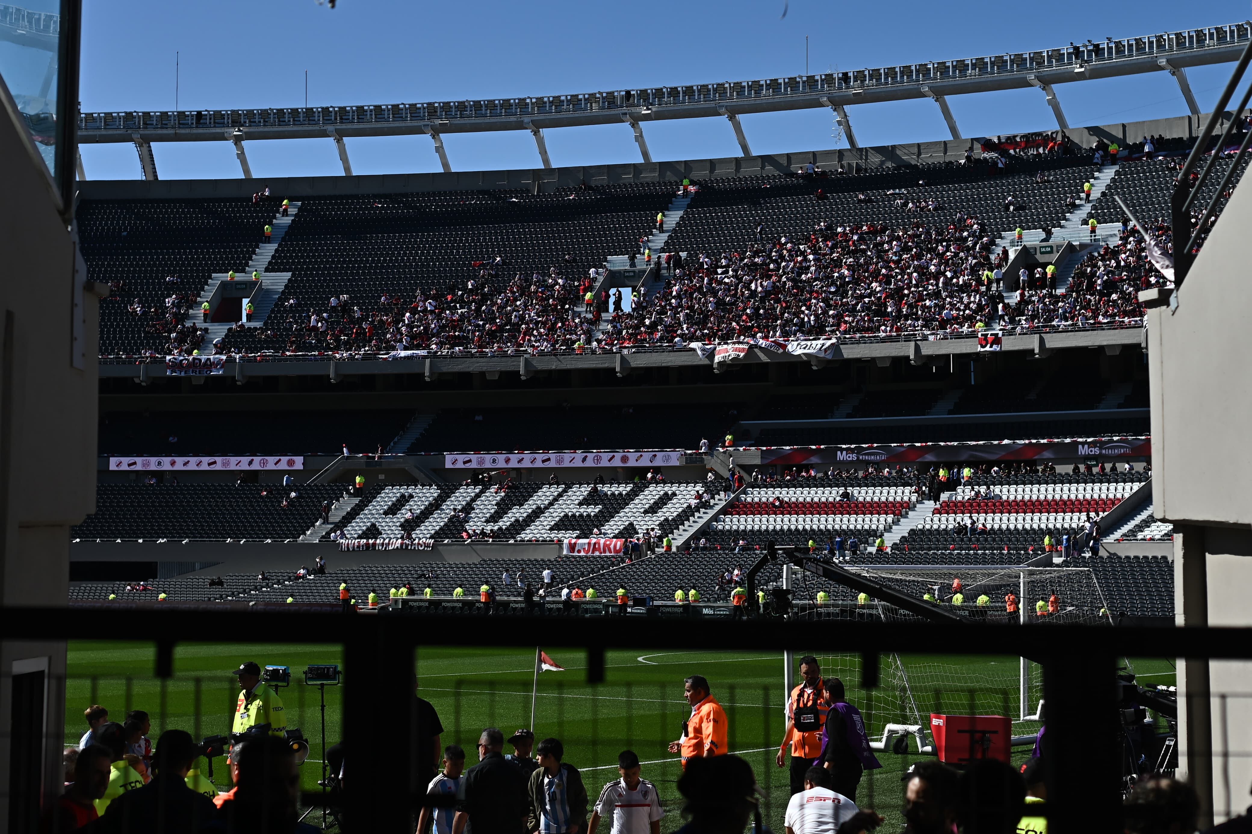 La nuevas tribunas a ras del suelo permiten una experiencia más cercana