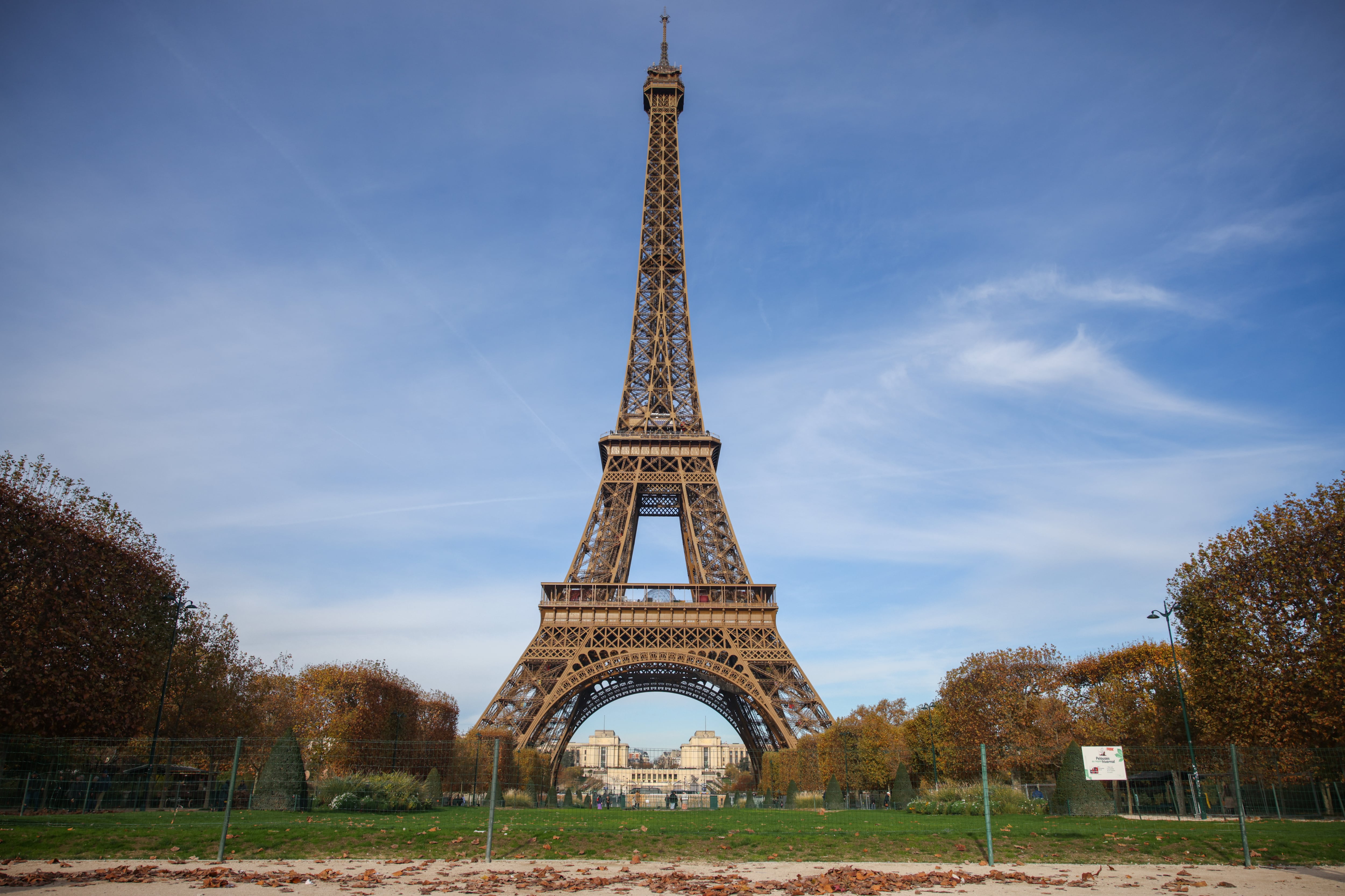 Emmanuel Grégoire hereda las preocupaciones sobre el acceso a la vivienda, la inseguridad y la suciedad en las calles de la Ciudad de la Luz, así como las denuncias de agresiones sexuales a menores en escuelas públicas por parte de animadores.