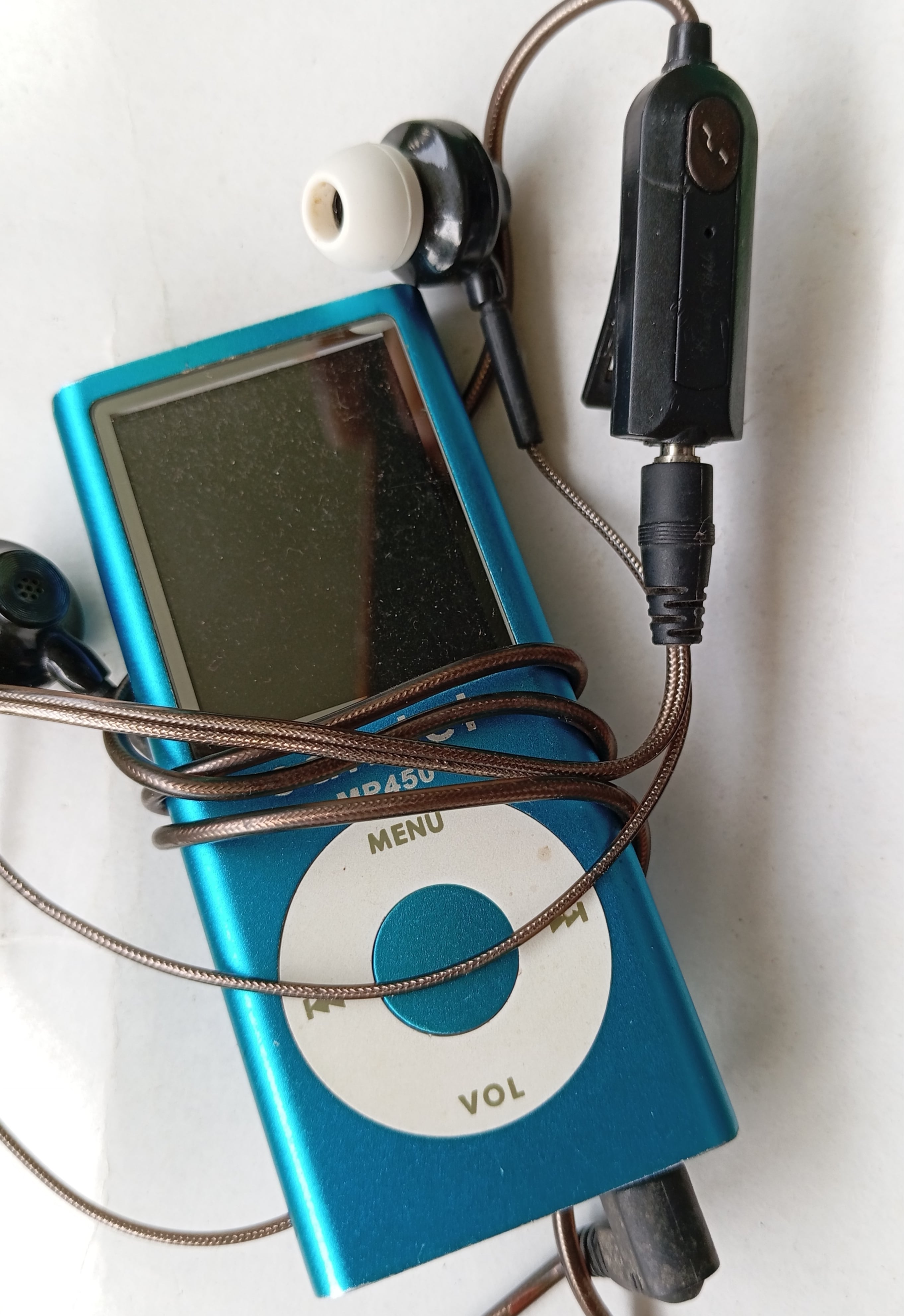 el MP3 y uno de los modelos que llamo la atención y del que había de diferente calidad