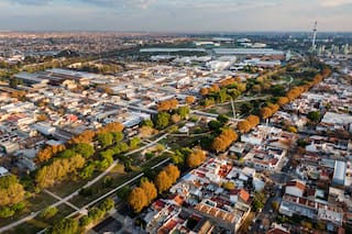 Cómo una playa de estacionamiento de camiones se convirtió en el espacio de juego más grande de la ciudad
