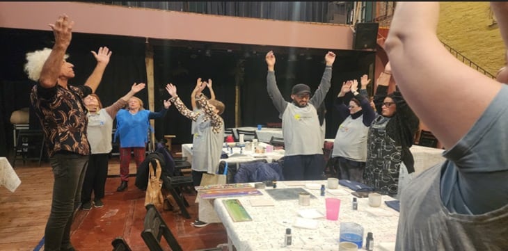 En este espacio se fomentará un entorno en el cual todos puedan sentirse libres de explorar sin juicios