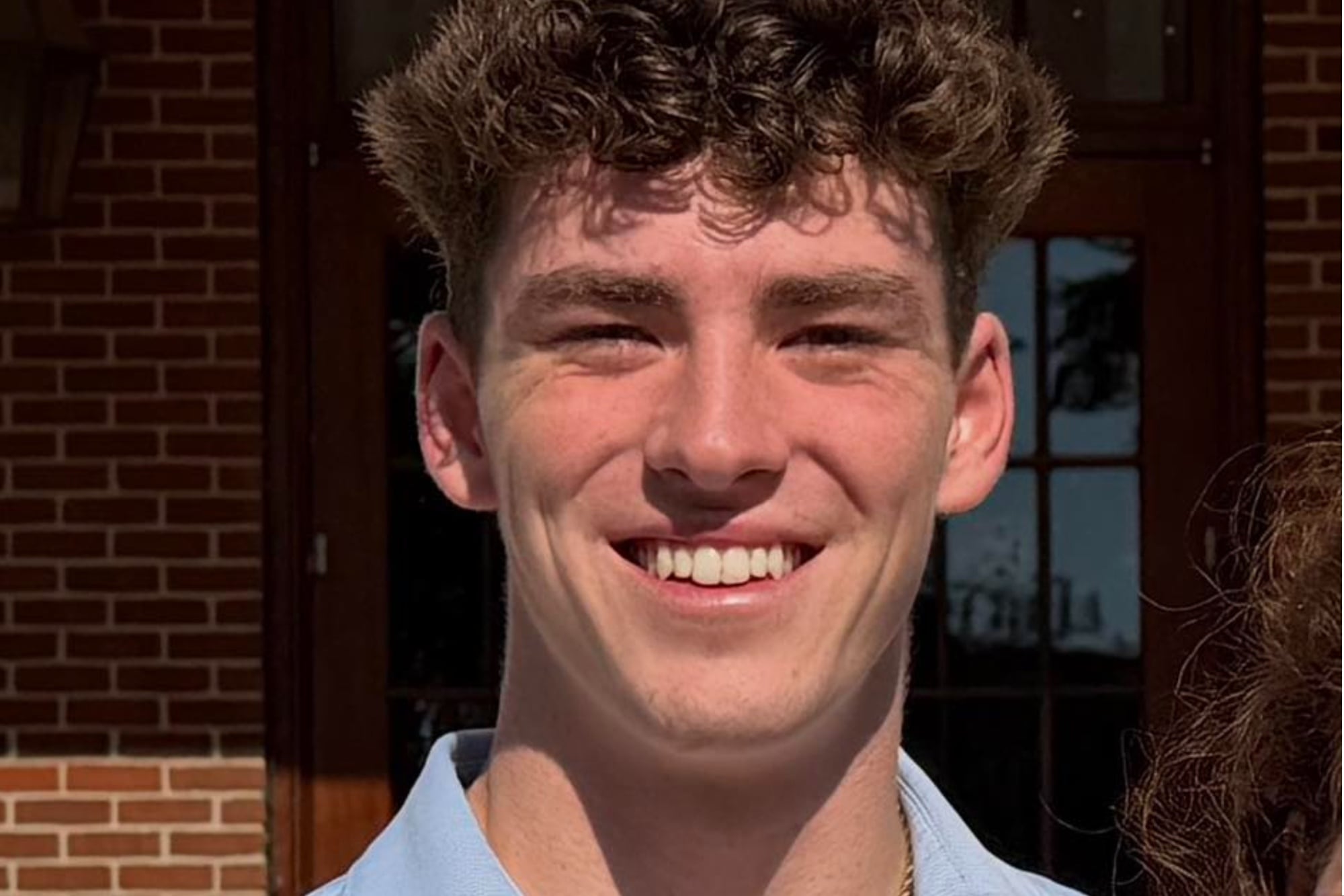 Es de Illinois: viajó a España por el Spring Break, salió a un club nocturno y encontraron su cuerpo en una playa