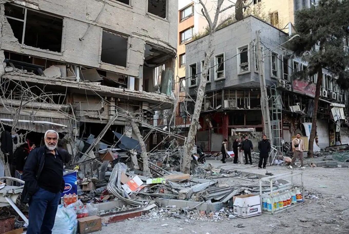 Las calles de Teherán tras los bombardeos