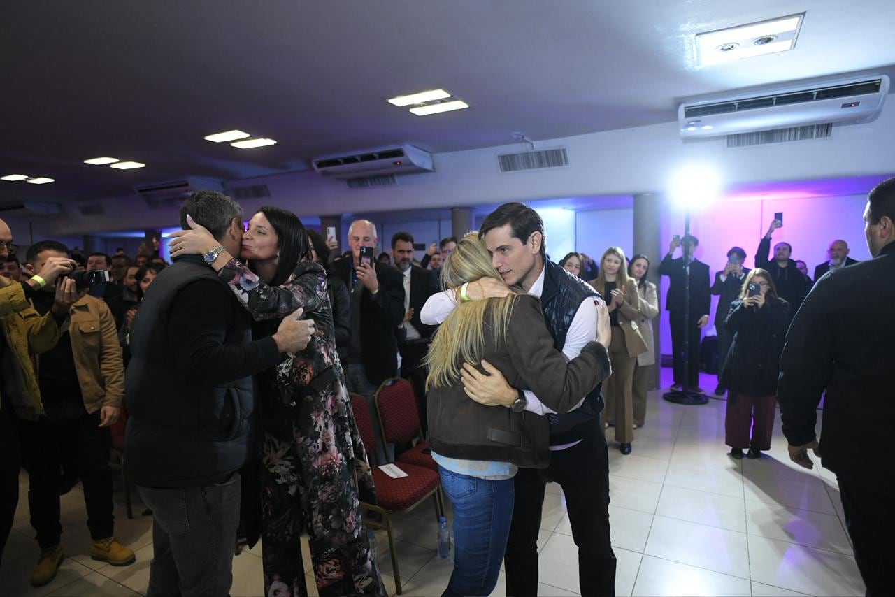 Karina Milei con Diego Hartfield