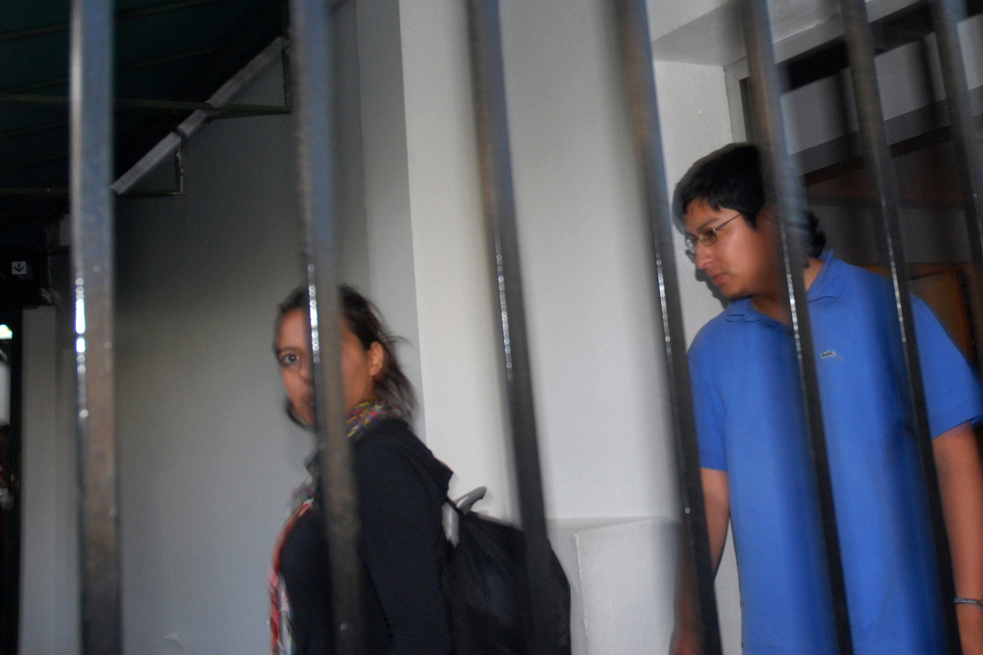 En 2011, Juniors llega a la clínica donde estaba internado. En 2004 había matado a tres de sus compañeros y herido a cinco. Fue declarado inimputable