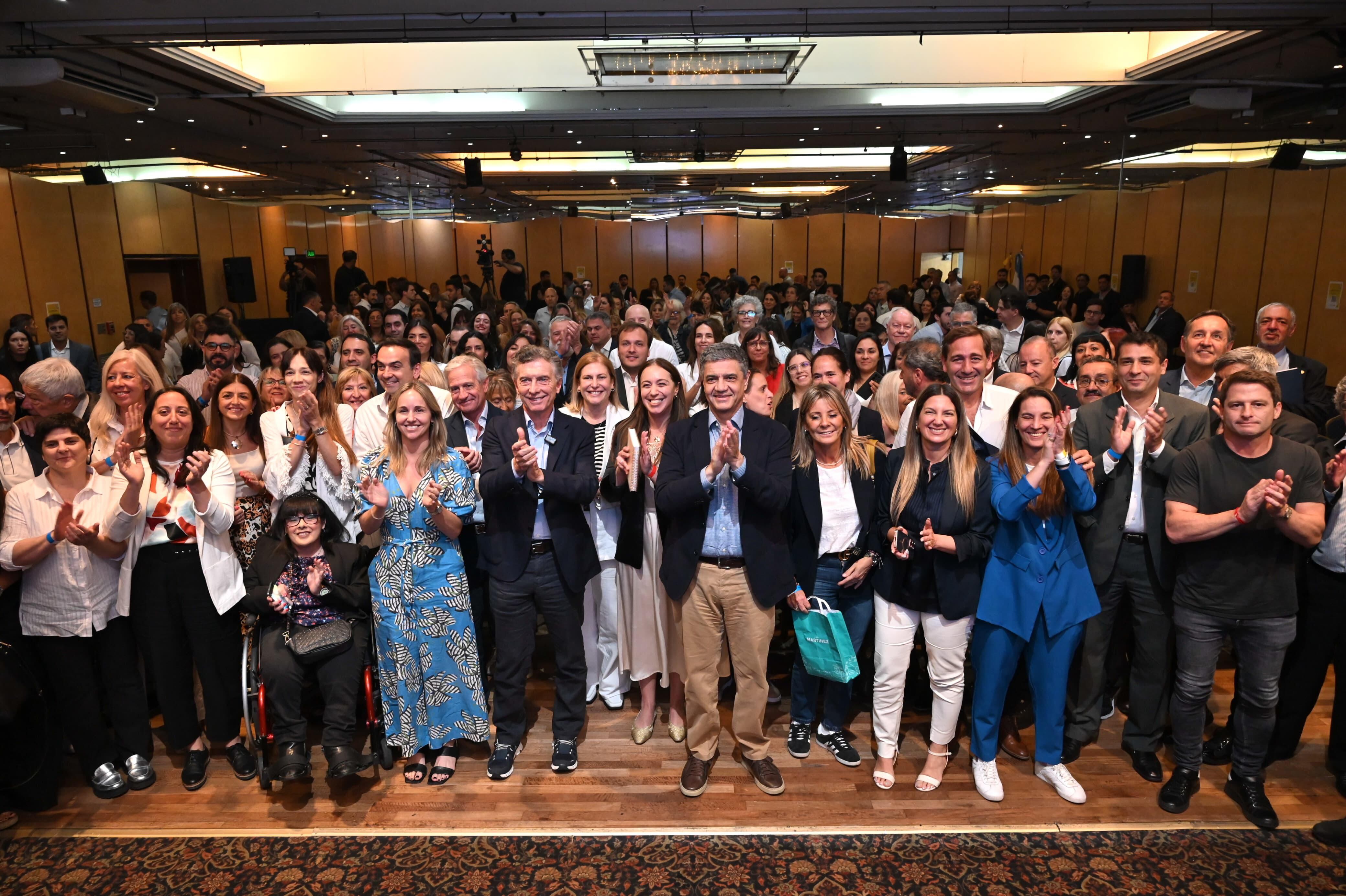 Durante la cumbre de Pro en el Hotel Abasto, Macri le pidió a su tropa que se aliste para competir