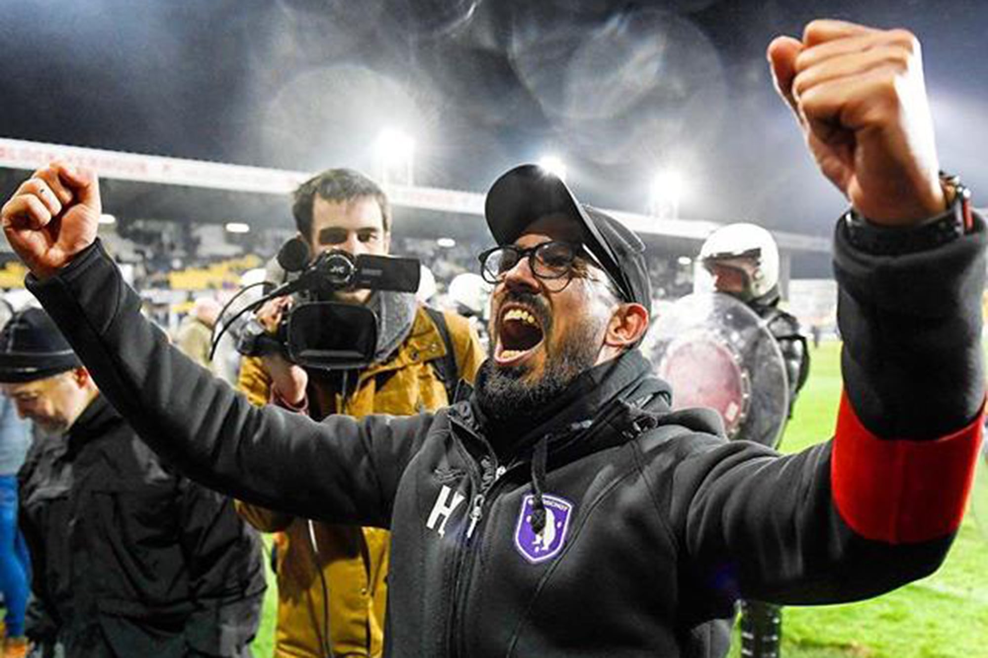 Hernán Losada en sus días de entrenador de Beerschot: en el club de la ciudad de Amberes fue jugador y ahí comenzó su carrera como técnico