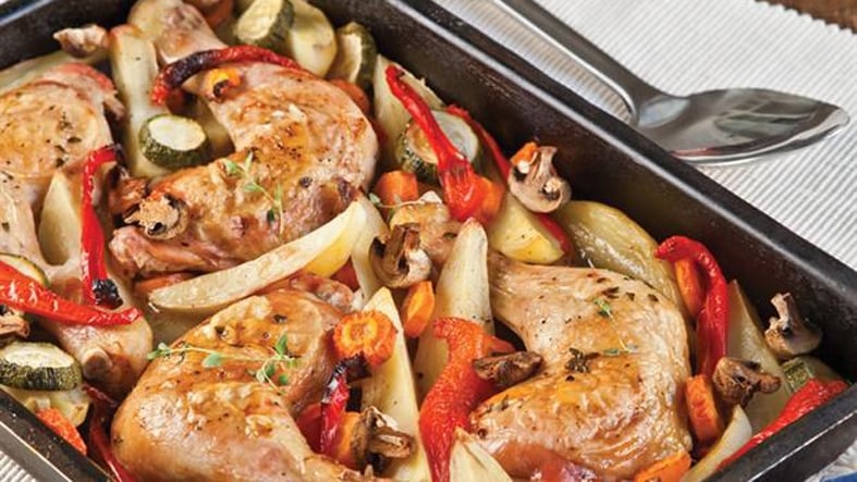 La pechuga de pollo, a la sartén y con vinagre, adquiere otros jugos