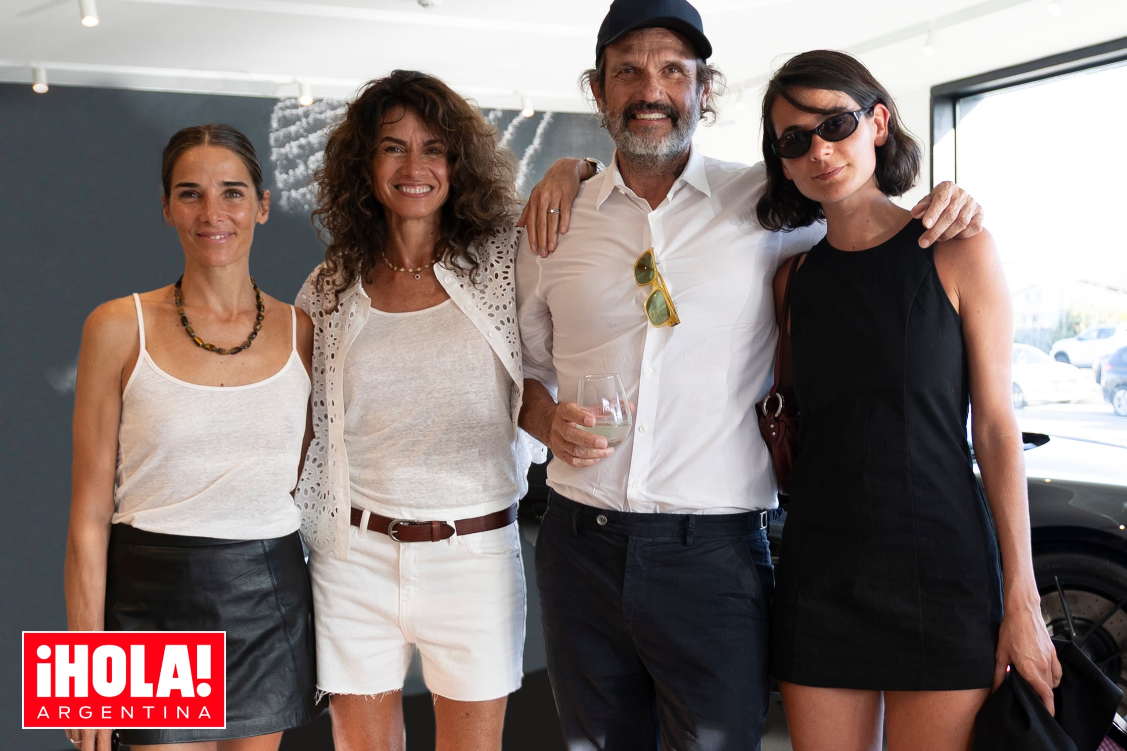Todas las fotos. Los invitados y sus looks a una tarde de moda en José Ignacio que reunió a Juana Viale, Nico Repetto y Facundo Pieres