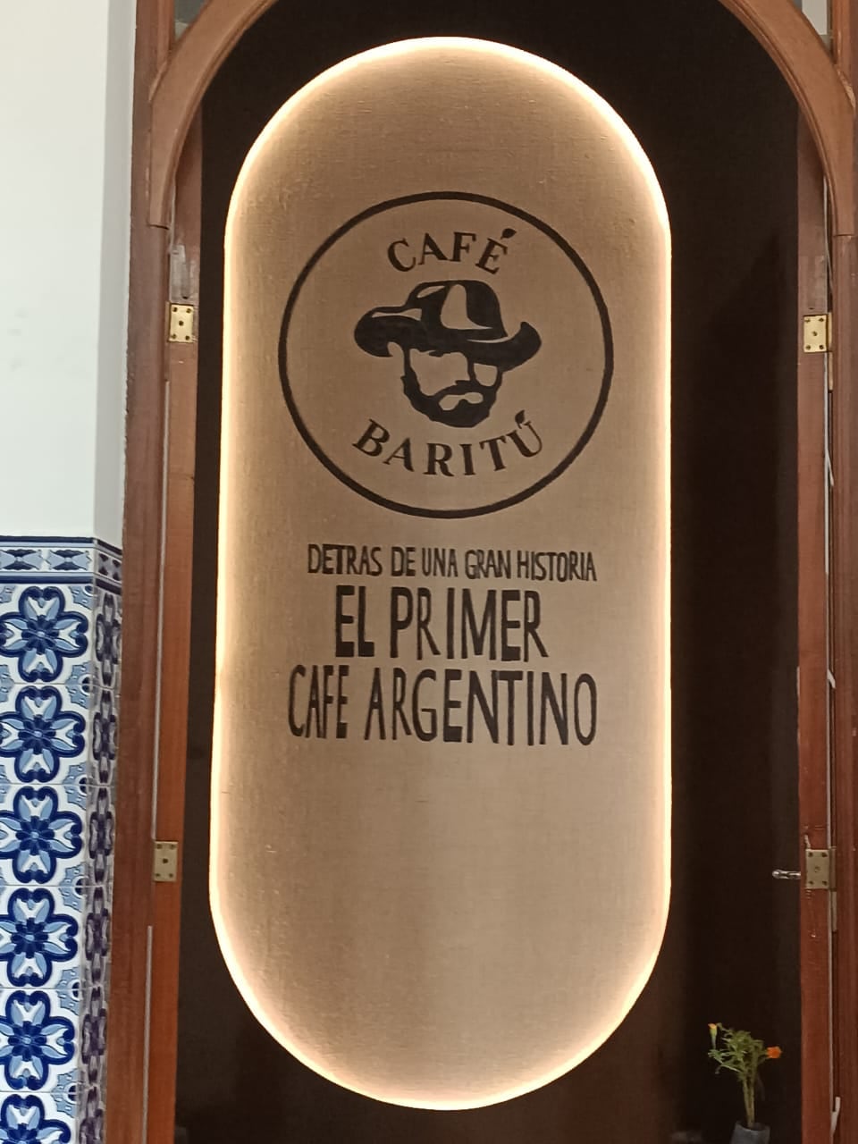 Además de sus cafeterías, vende el producto como souvenir