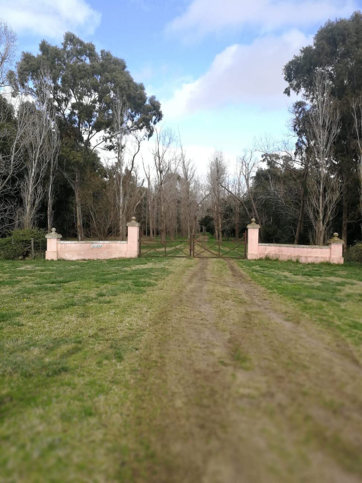 Ingreso a la estancia El Porvenir