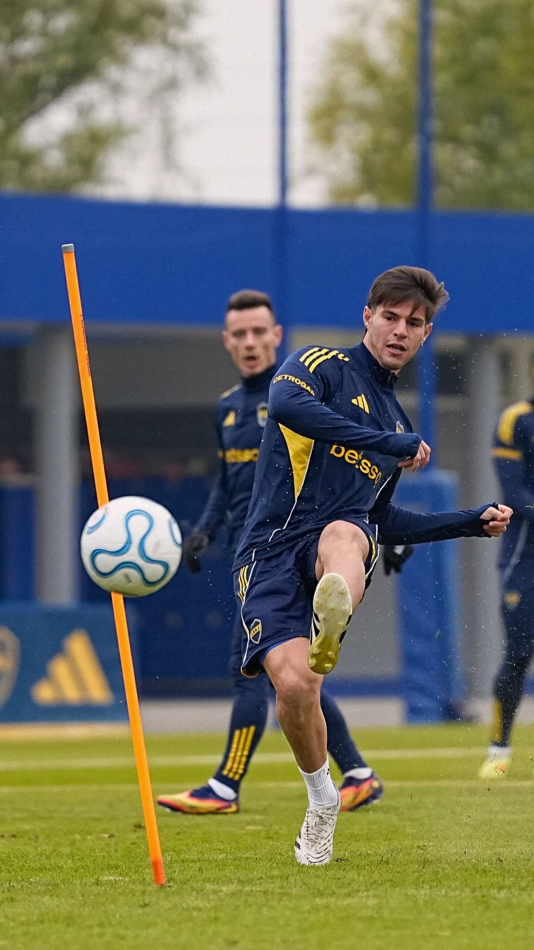 Marco Pellegrino se perfila como titular en lugar de Ayrton Costa, suspendido por acumulación de amarillas.