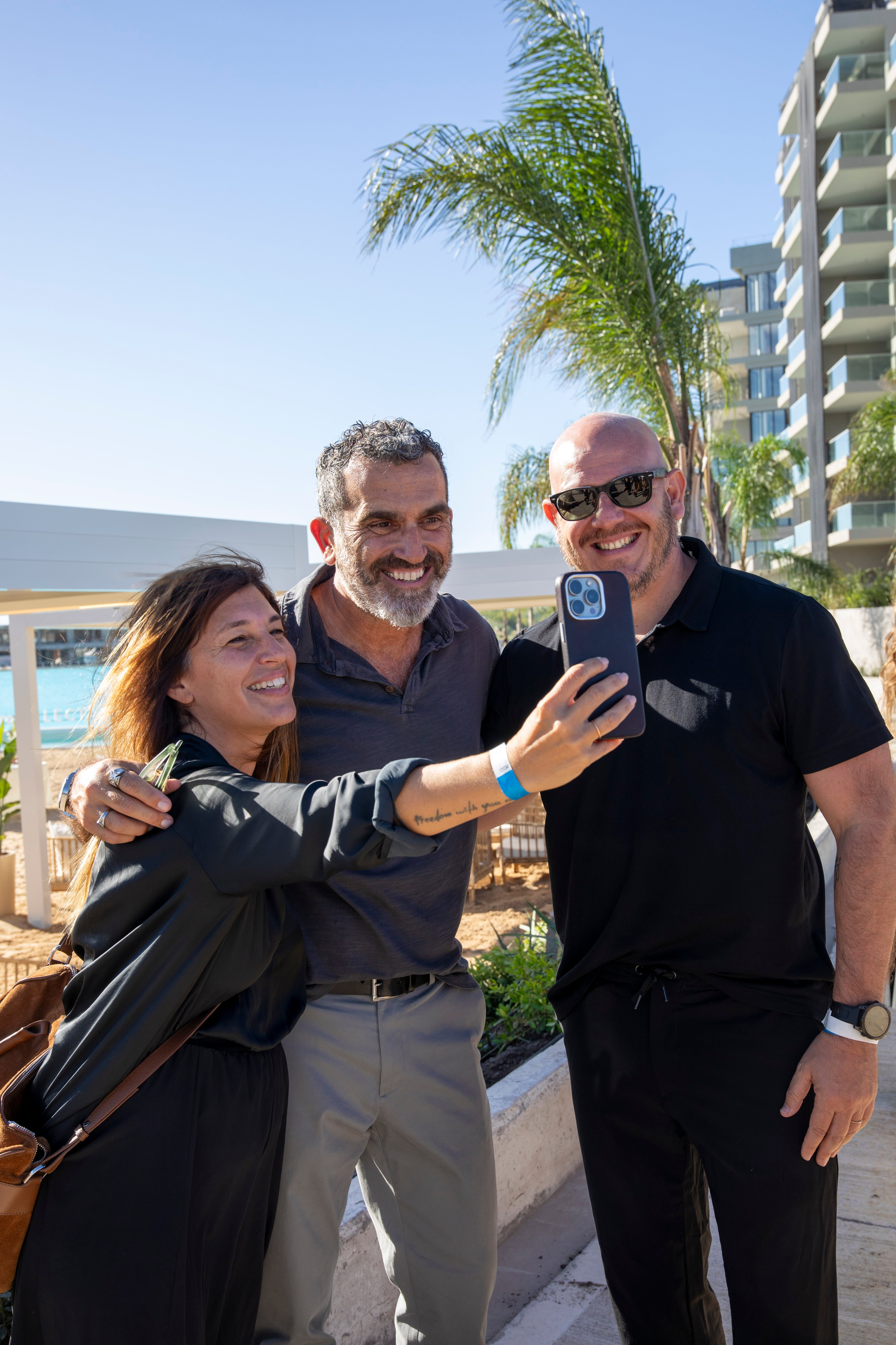 Mirá las fotos de la inauguración de Experiencia Living en Remeros Beach 13 El equipo formado por Iván Nahas y Woodmarket, felices tras meses de trabajo en equipo para crear su departamento