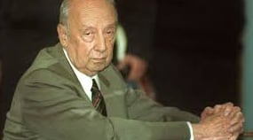 Suárez Mason murió el 21 de junio de 2005, a los 81 años, sin haber sido condenado definitivamente