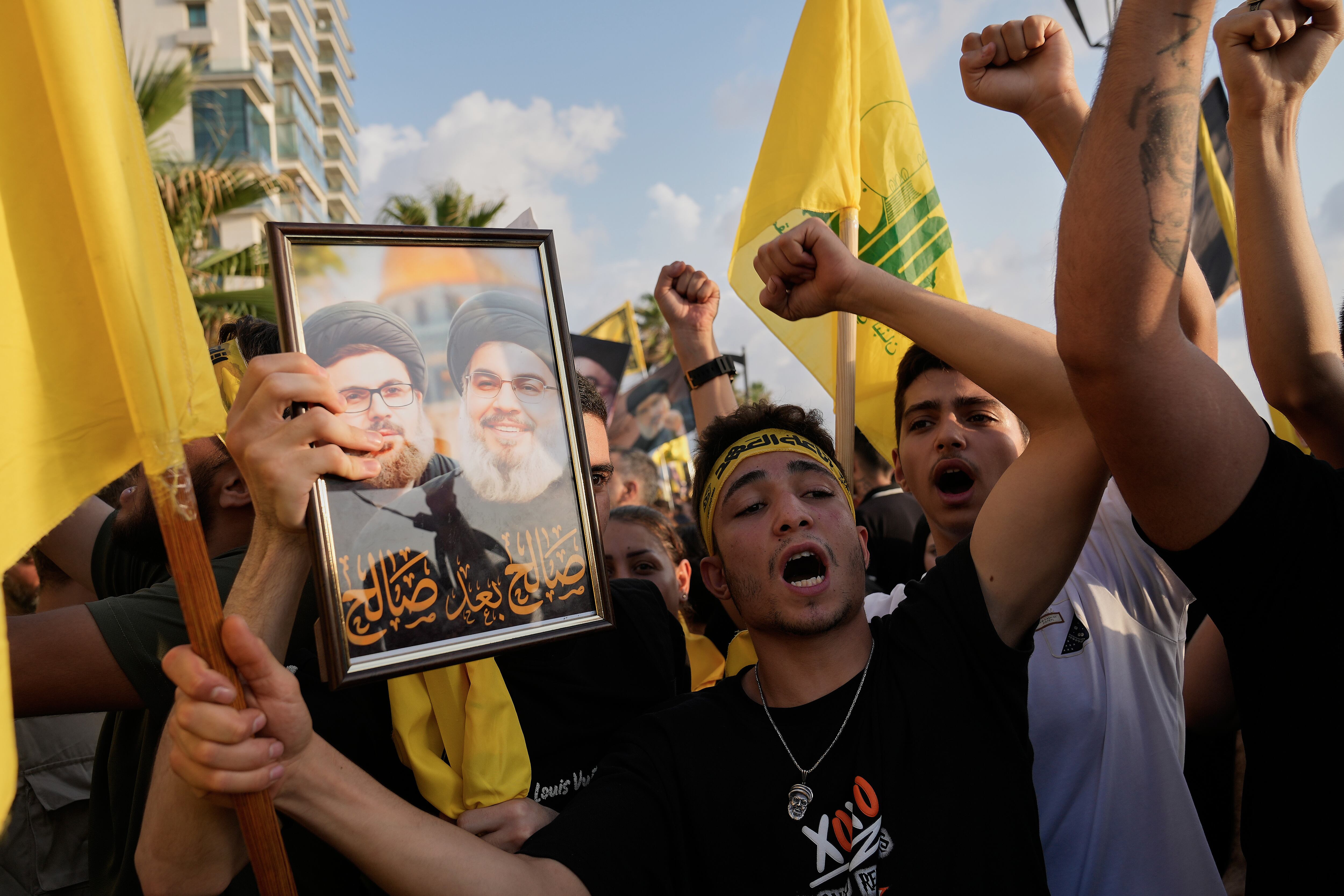Partidarios de Hezbollah en un acto para conmemorar el aniversario del asesinato del líder del grupo, Sayyed Hassan Nasrallah, en Beirut, Líbano, el 25 de septiembre de 2025