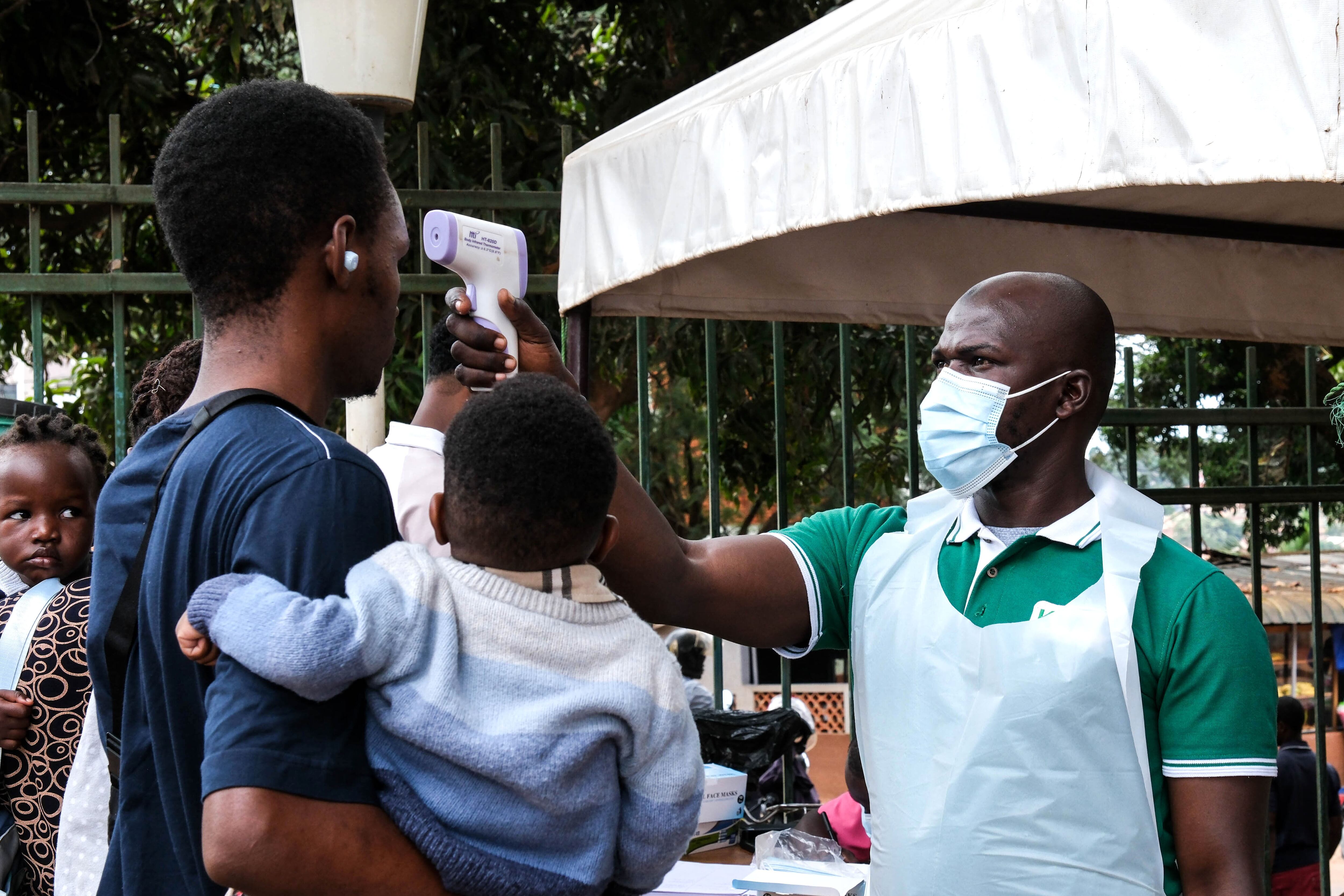 Advierten por el avance del ébola en África: caos y ataques en hospitales del Congo