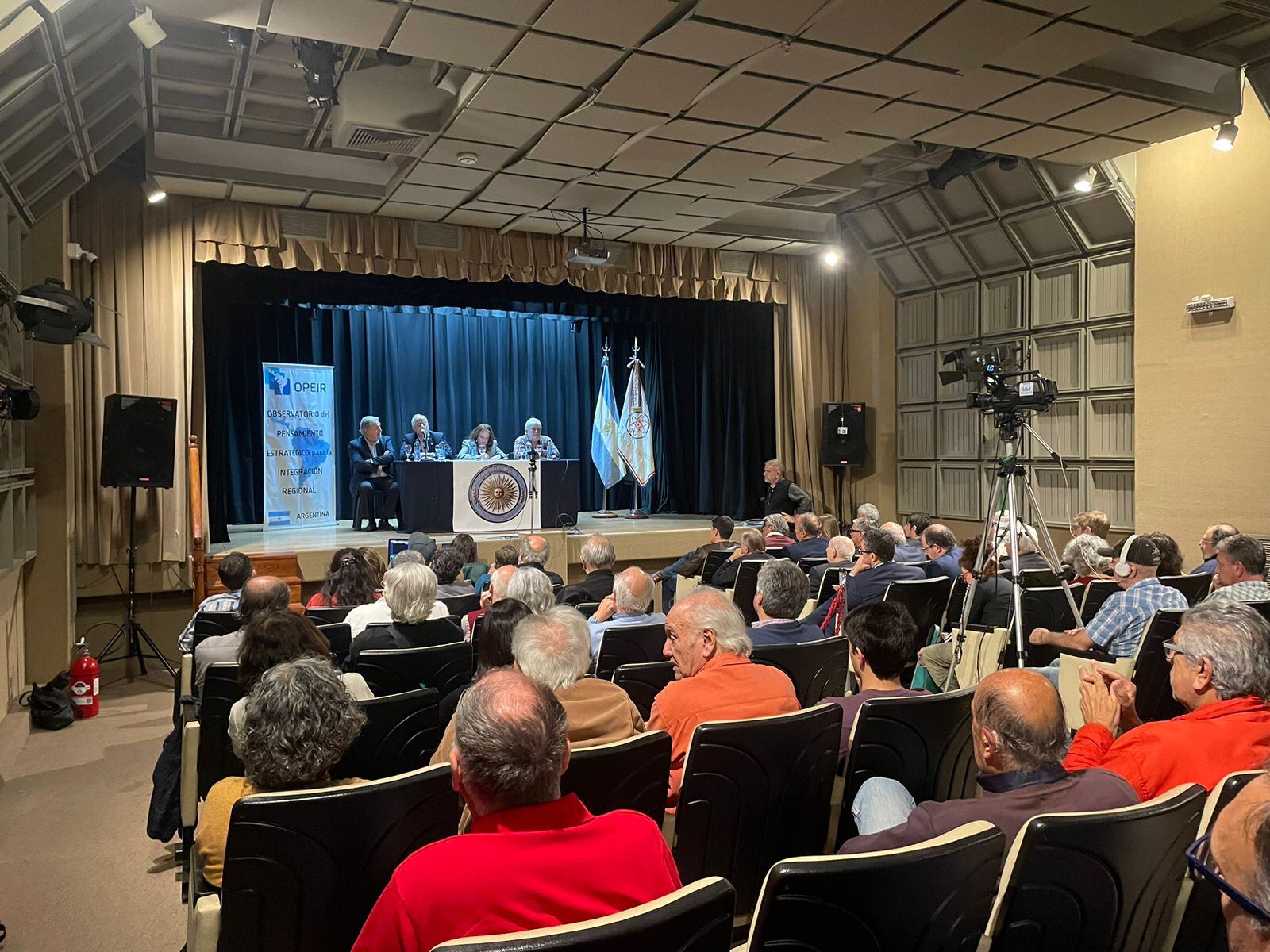 La presentación del Centro Argentino para la Defensa Nacional y la Soberanía