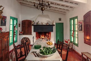 La casa y taller de la escultora Desirée De Ridder en un casco de estancia diseñado por Jorge Bustillo