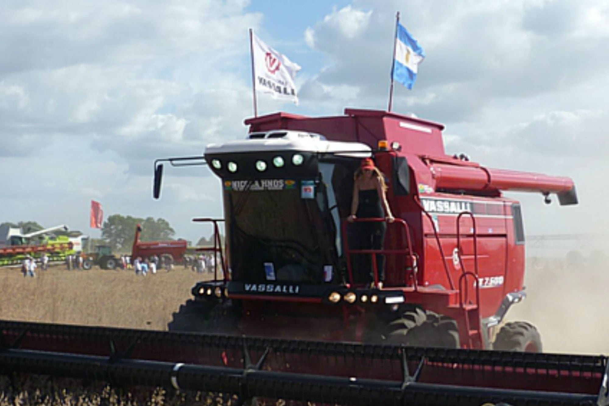 La operación contempla la absorción de los pasivos de la compañía y un plan para reactivar la actividad de una de las marcas más tradicionales de la maquinaria agrícola argentina