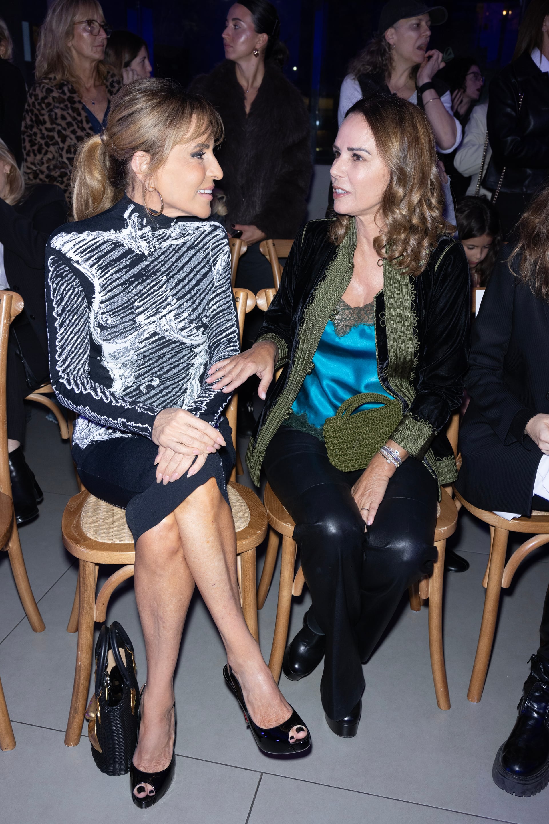 Patricia della Giovampaola y Nathalie Sielecki en la primera fila del desfile de Camila Romano