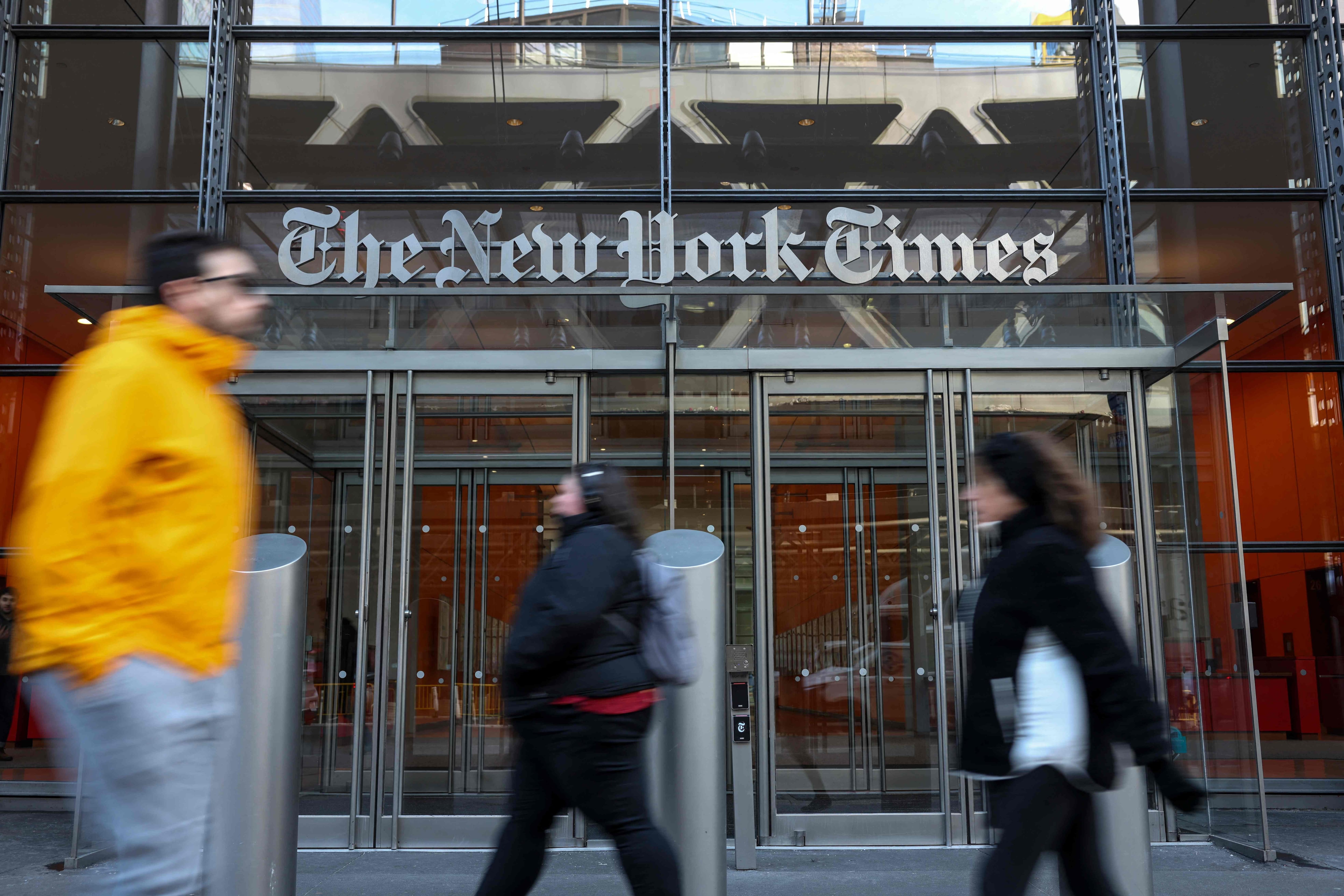 El frente del edificio del The New York Times