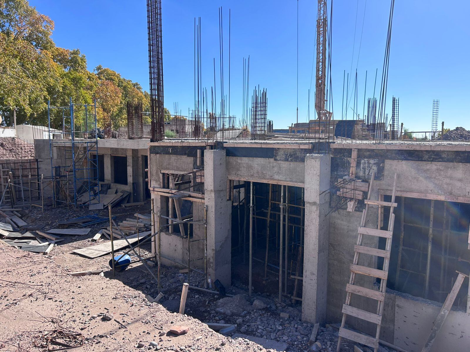 Las obras están paradas por falta de fondos