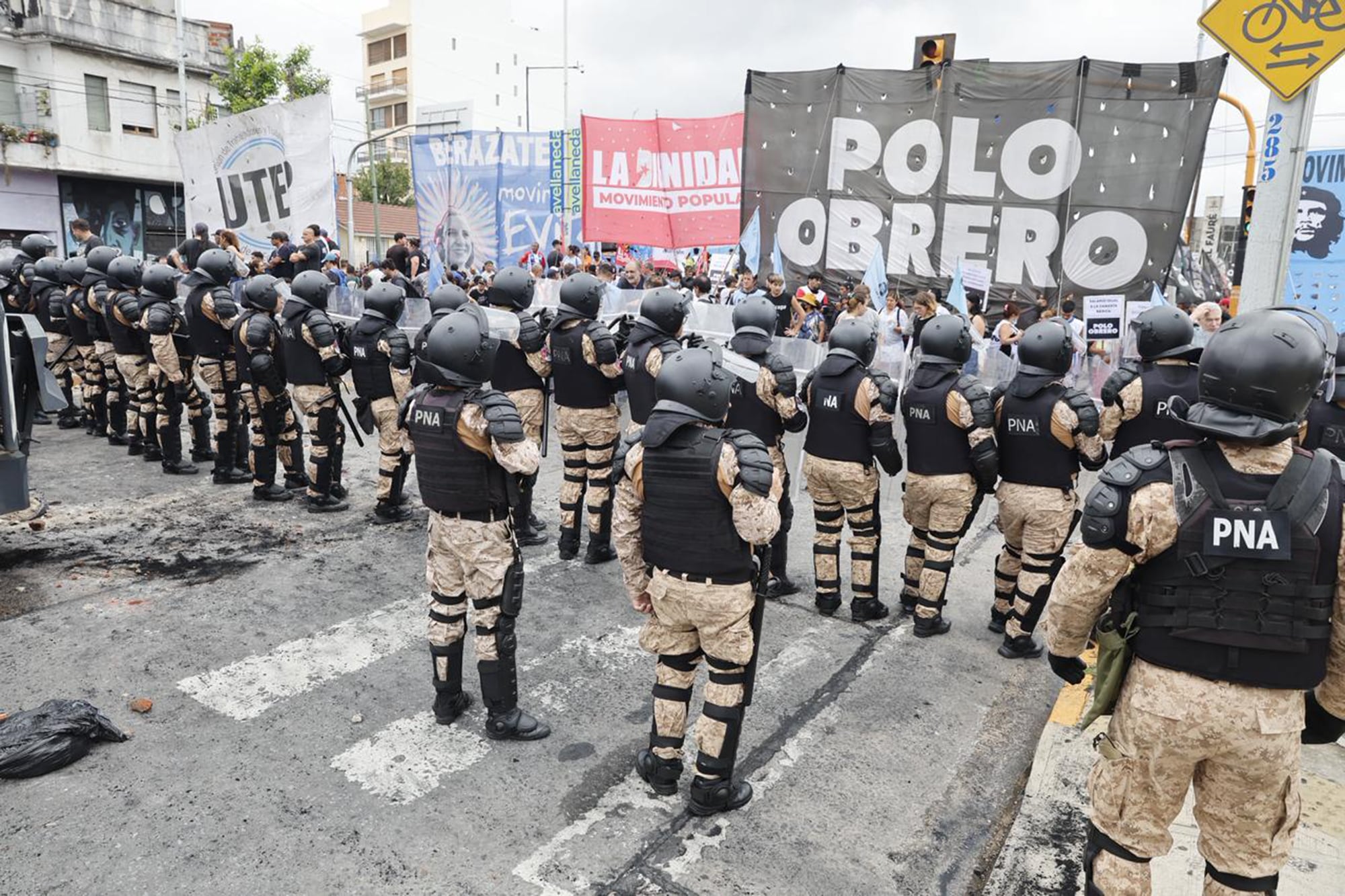 Los piqueteros anuncian cortes en los accesos a la Ciudad y en puntos de todo el país para pedir que no anulen un plan