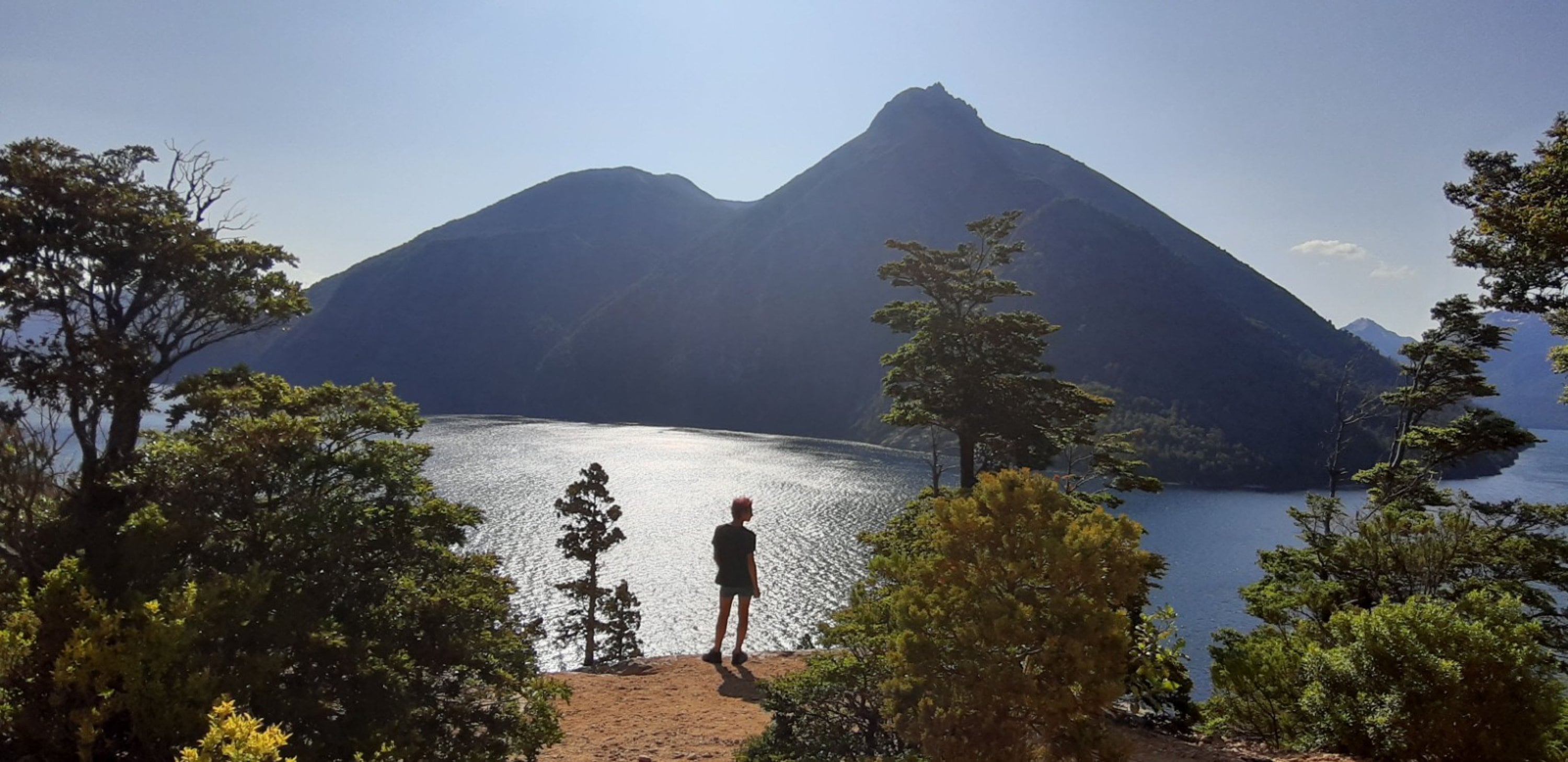 El Sendero del cerro Llao Llao y Playa Tacul tiene cerca de 10 kilómetros y es tranquilo