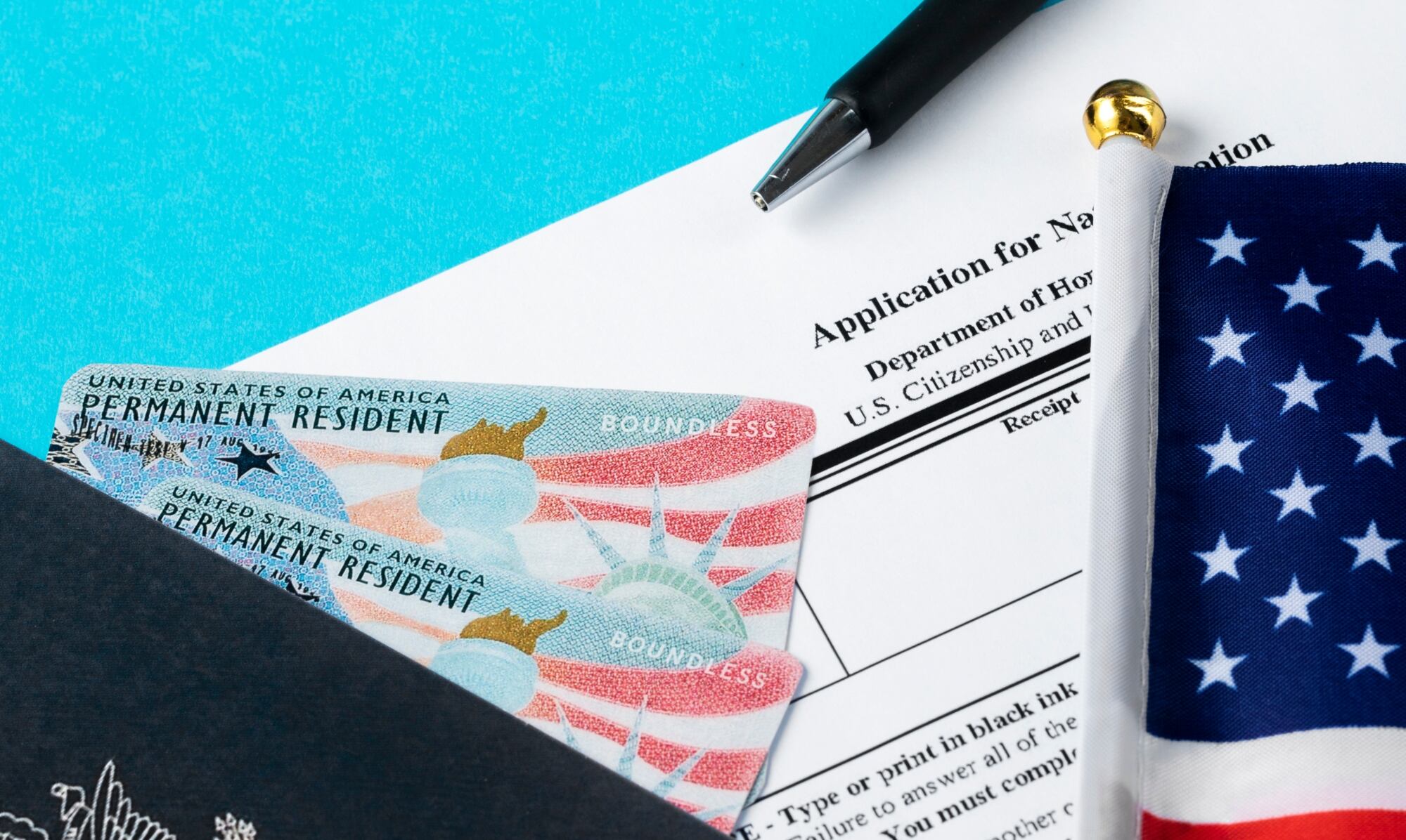 Al presentar una solicitud para la residencia permanente o ajustar estatus, normalmente el solicitante debe someterse a un examen médico de inmigración