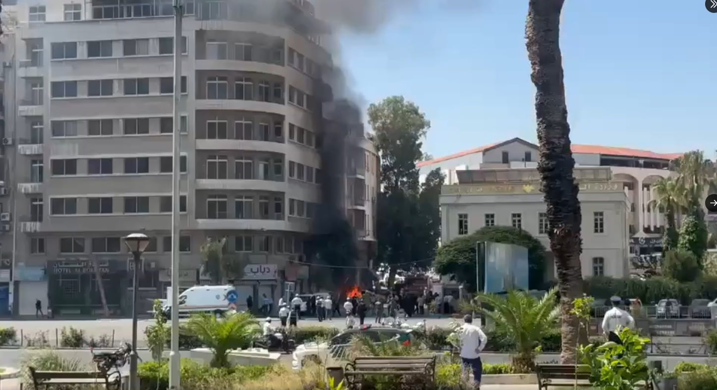 Explotaron dos bombas cerca del hotel donde se aloja Emmanuel Macron en su visita a Siria