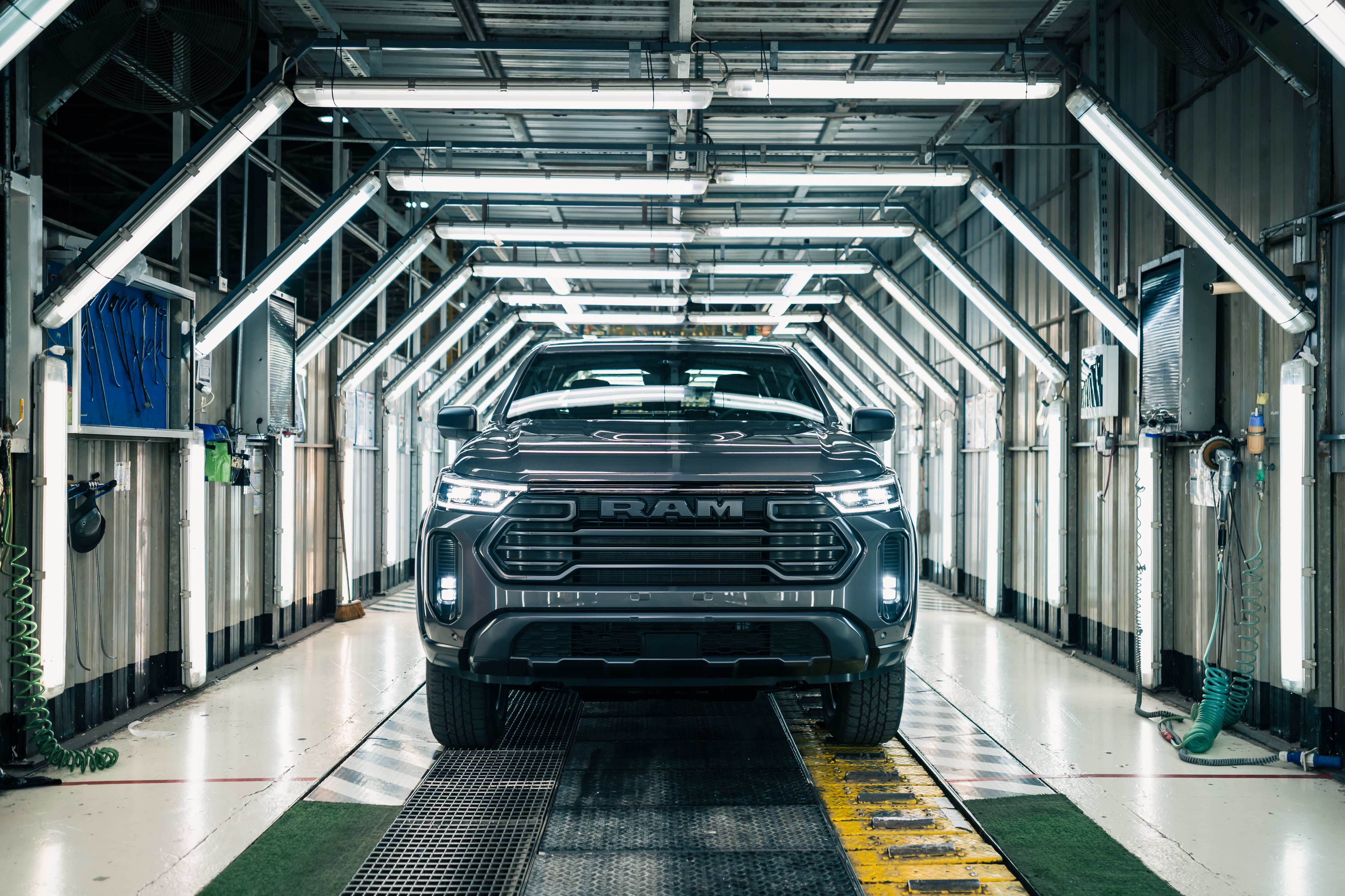 La nueva RAM Dakota se fabrica en Córdoba bajo la misma línea de Fiat Titano